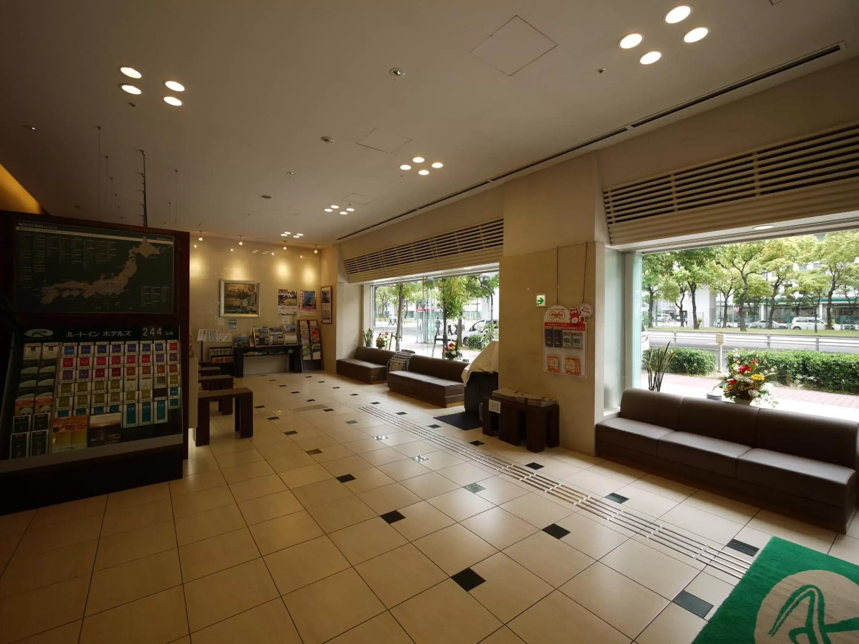Lobby or reception in Hotel Route-Inn Osaka Honmachi