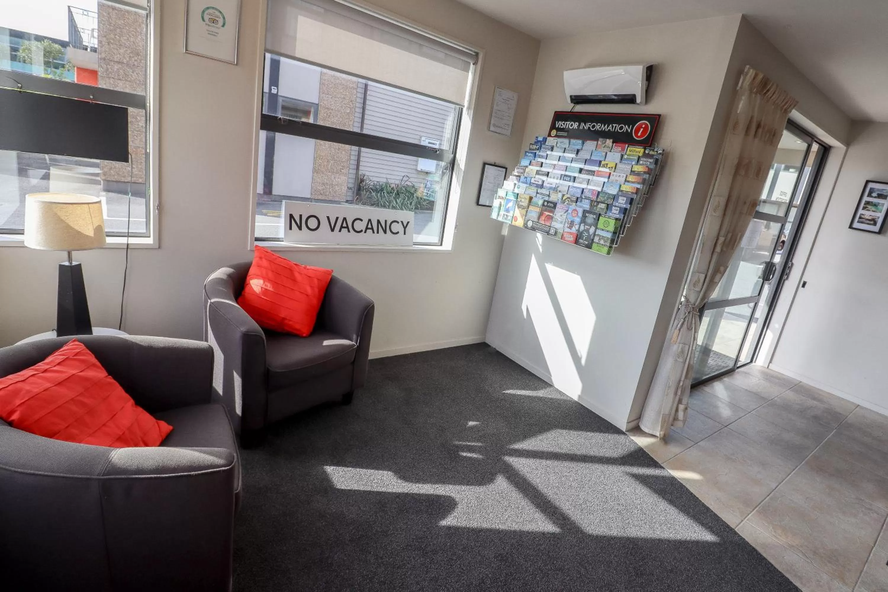 Lobby or reception in Coleraine Suites & Apartments