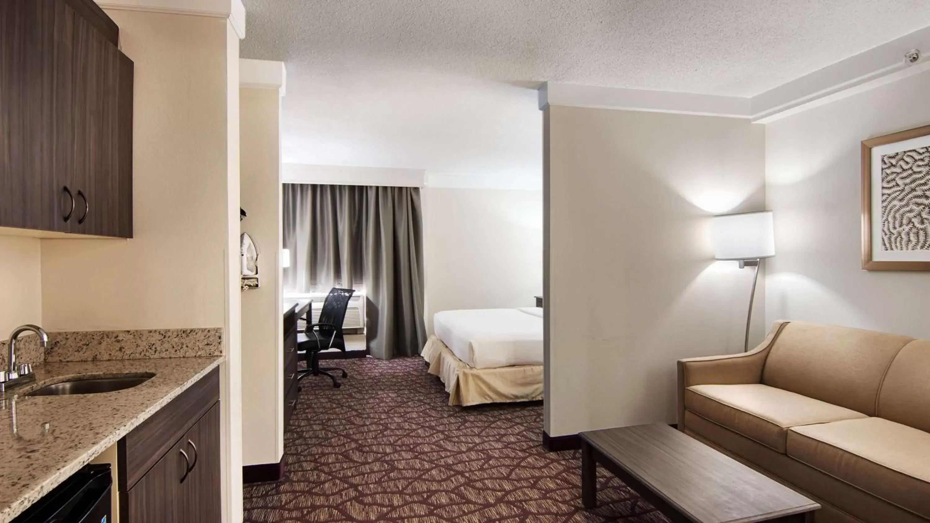 Photo of the whole room in Best Western Airport Inn Fort Myers
