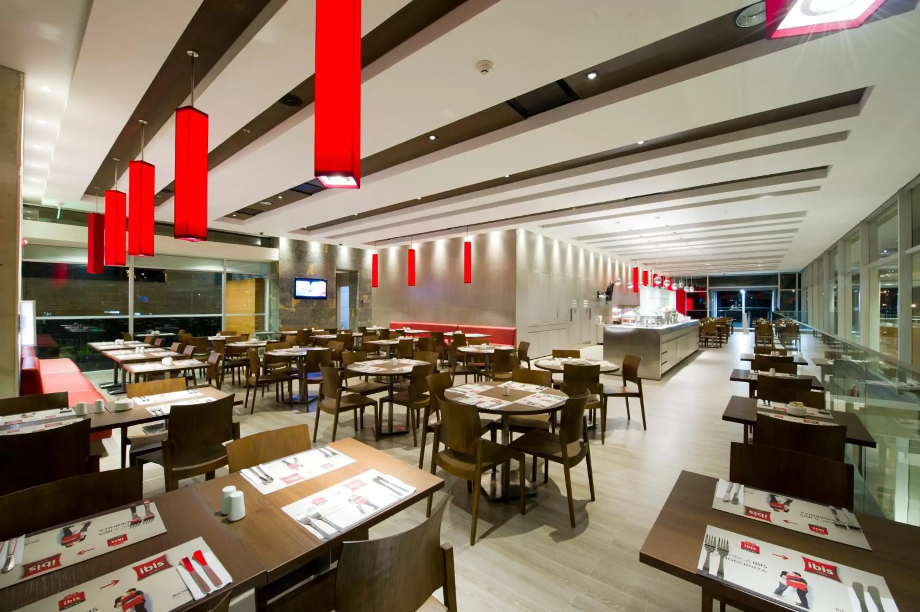 Restaurant/Places to Eat in ibis Medellin