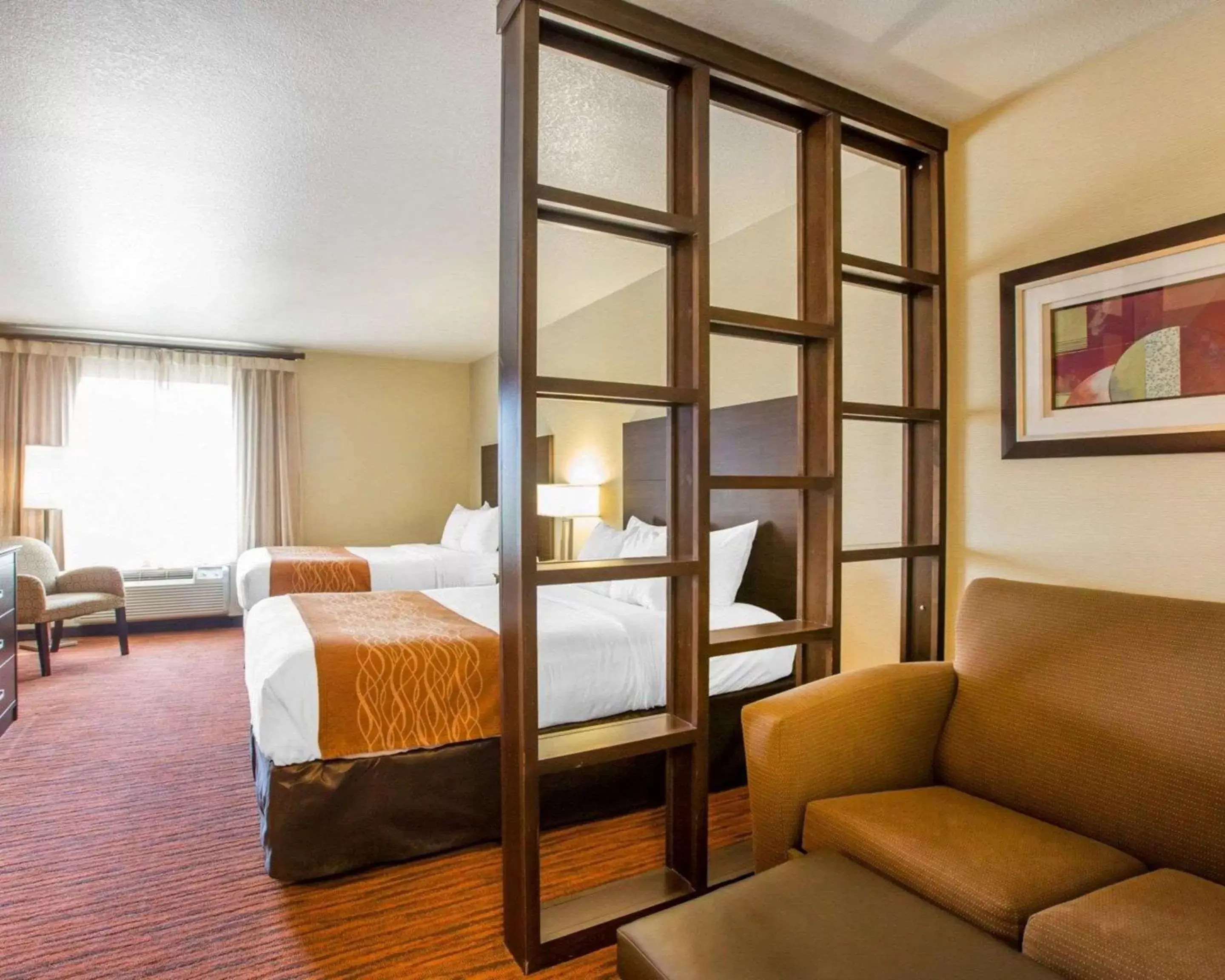 Photo of the whole room, Bunk Bed in Comfort Suites Clovis