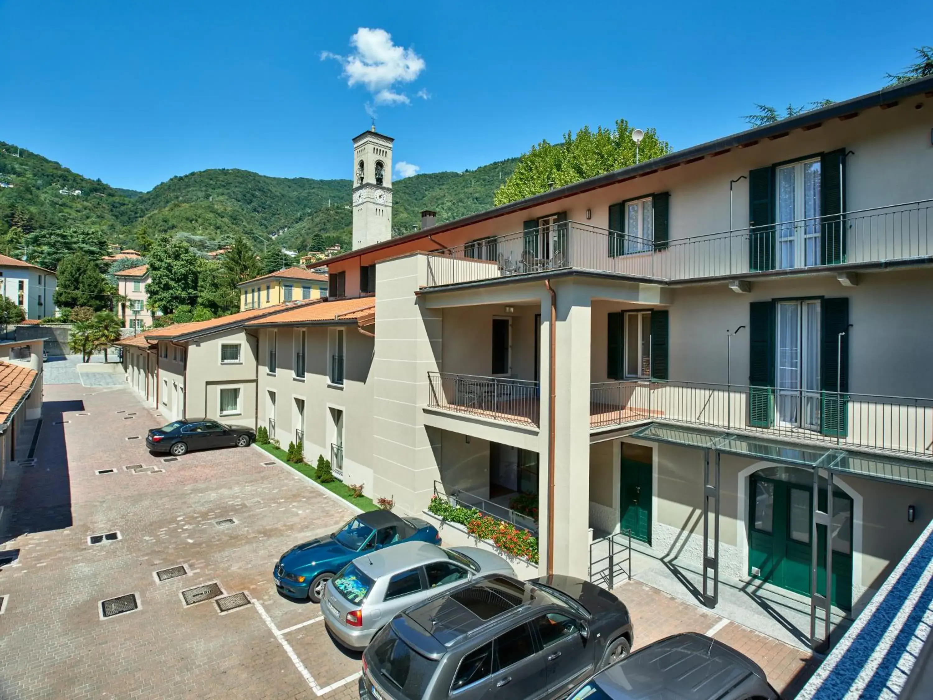 Garden, Property Building in Hotel Centrale