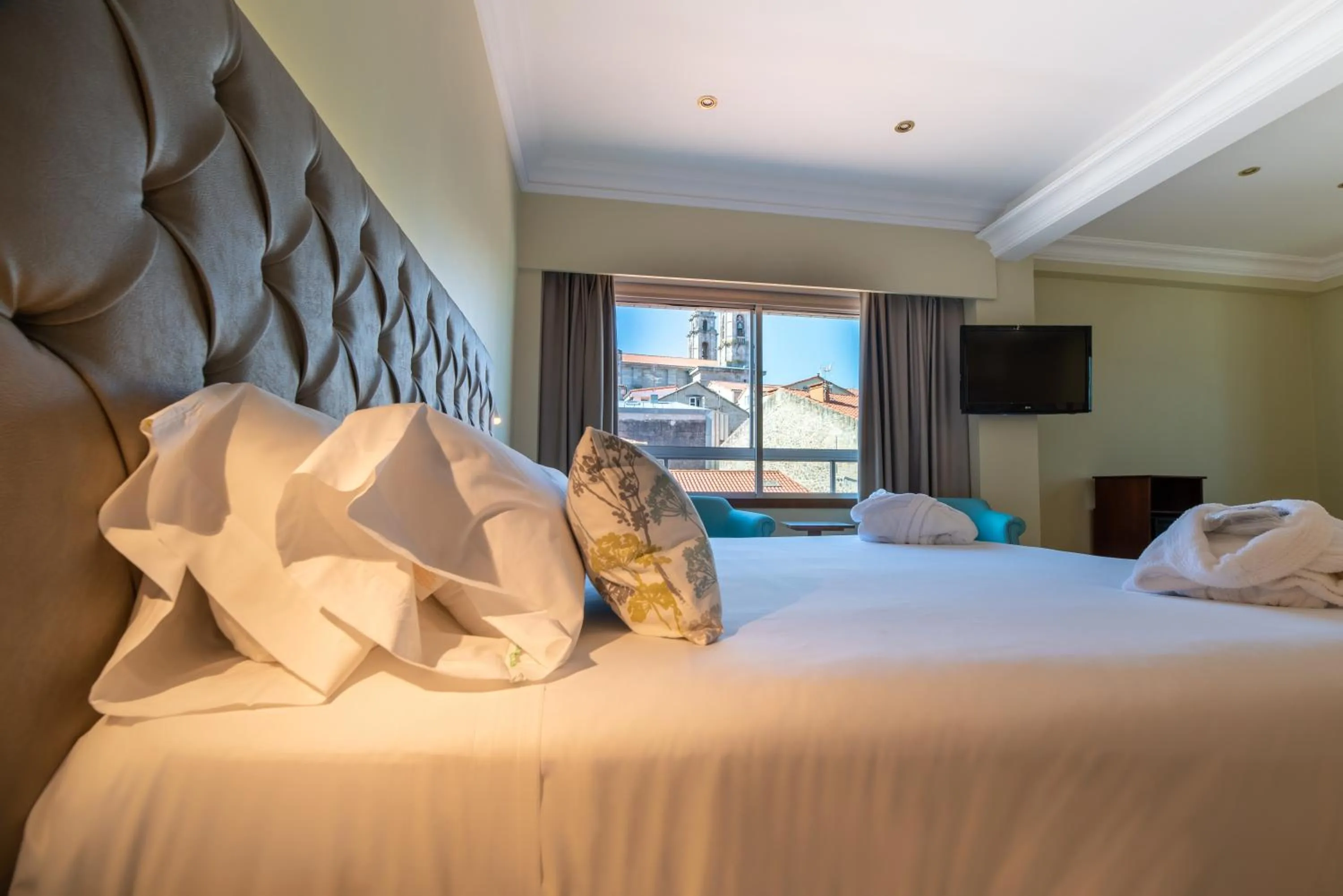 Bedroom, Bed in Hotel Bahía de Vigo