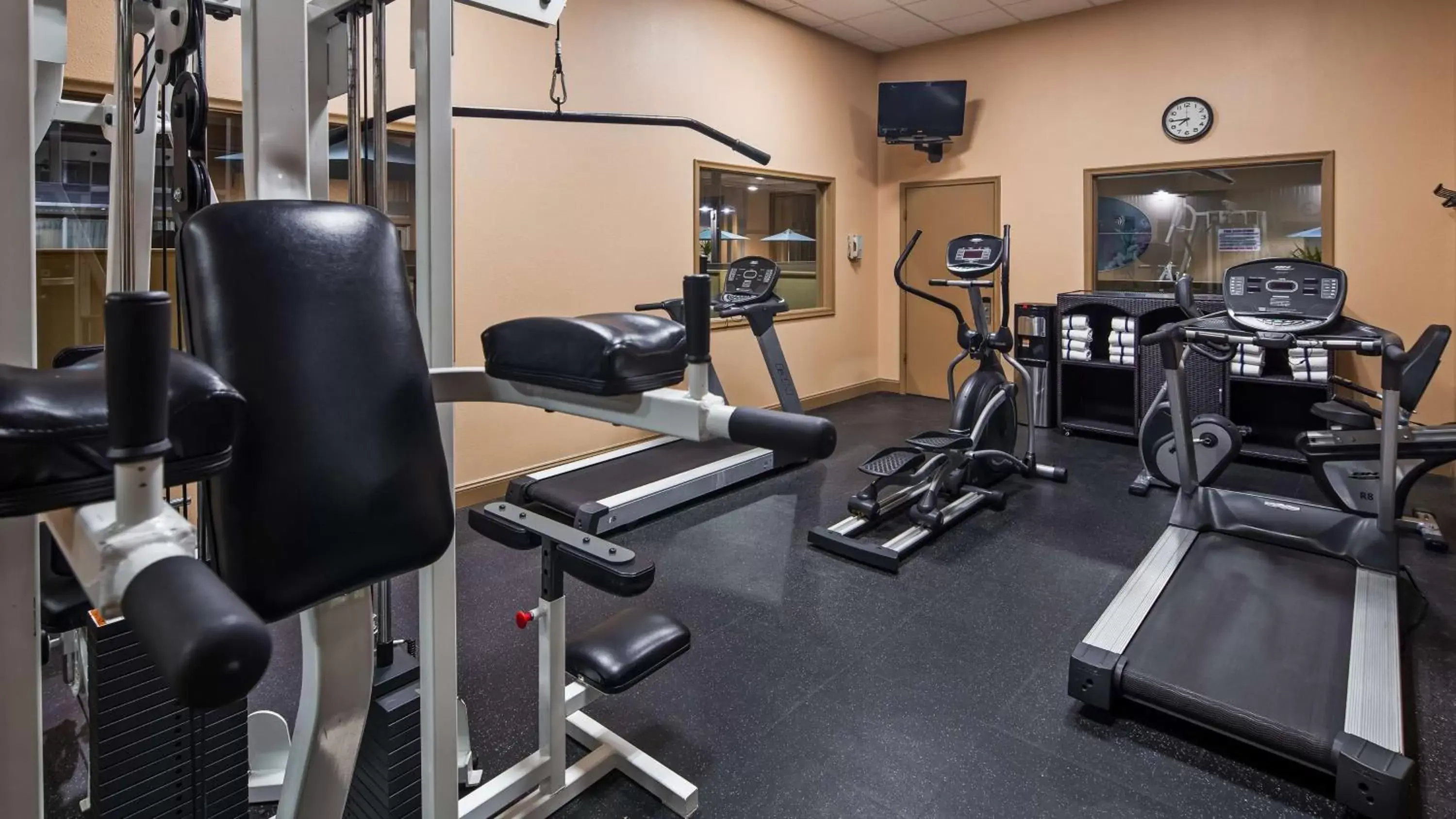 Fitness centre/facilities, Fitness Center/Facilities in Best Western Crossroads Of The Bluffs