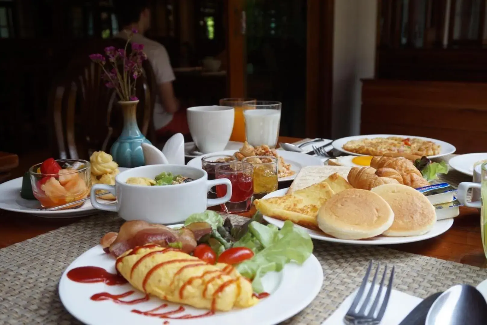 Buffet breakfast, Breakfast in Pingviman Hotel