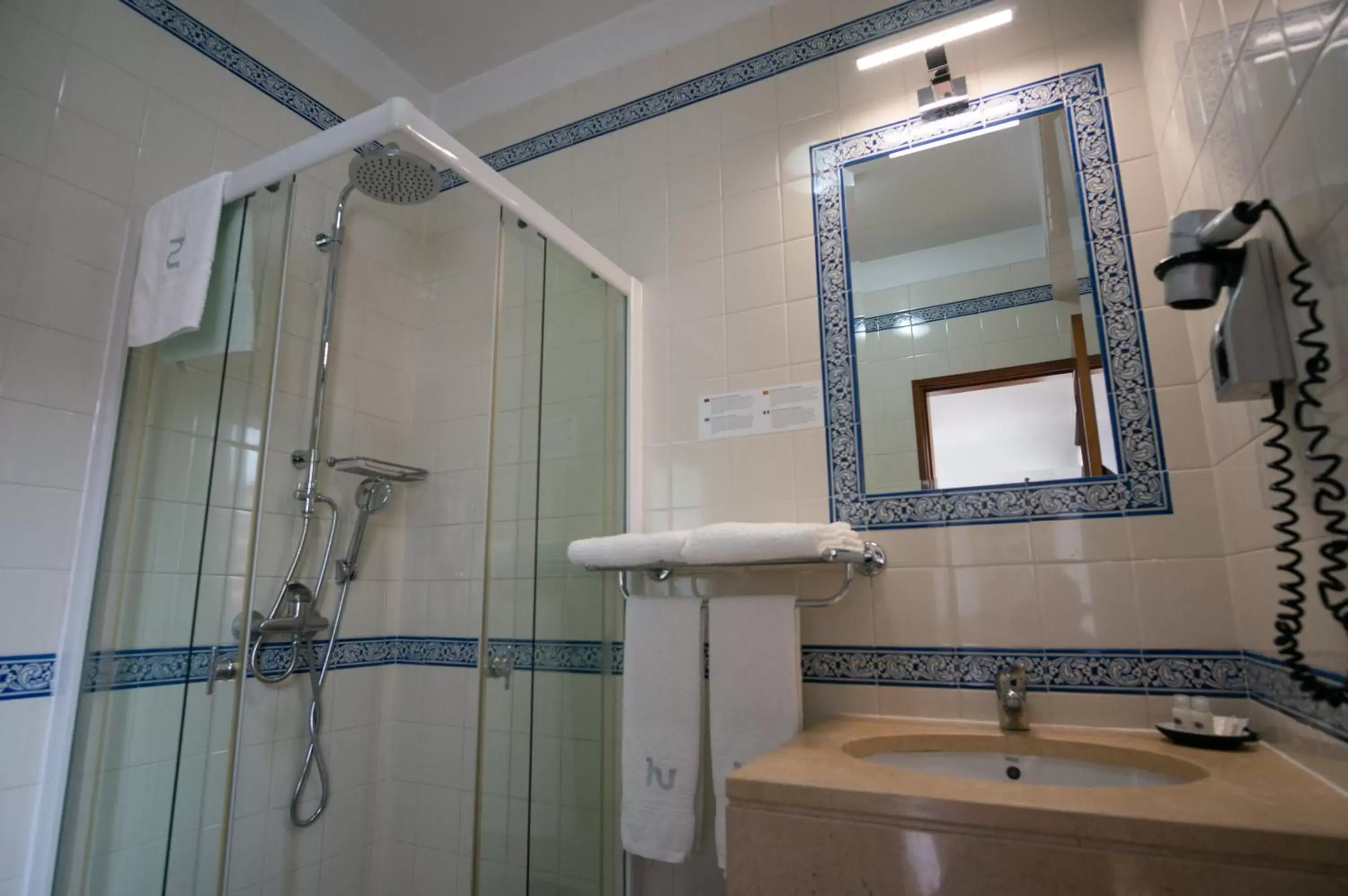 Bathroom in Hotel Vitória