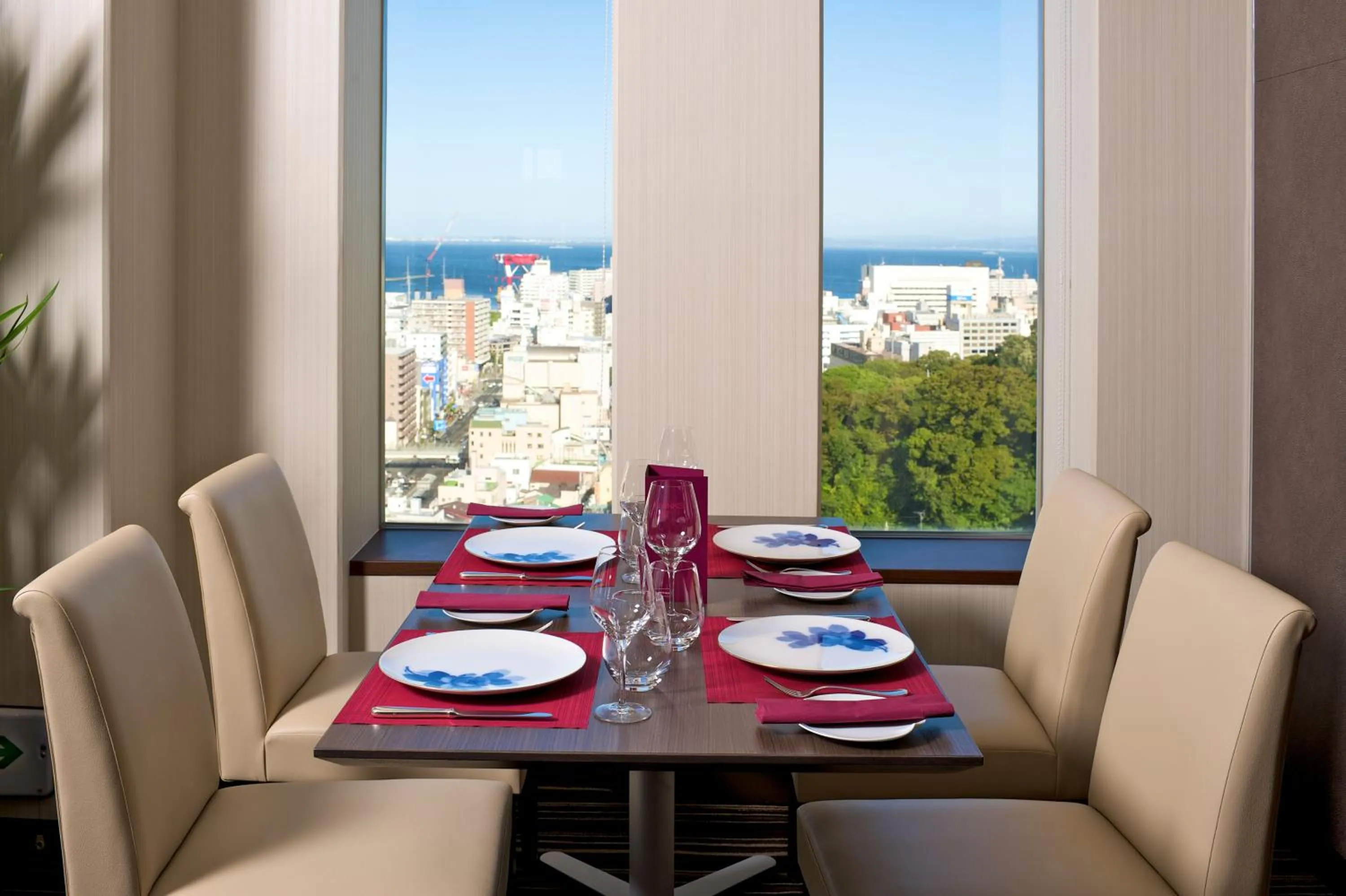 Restaurant/places to eat in Mercure Yokosuka