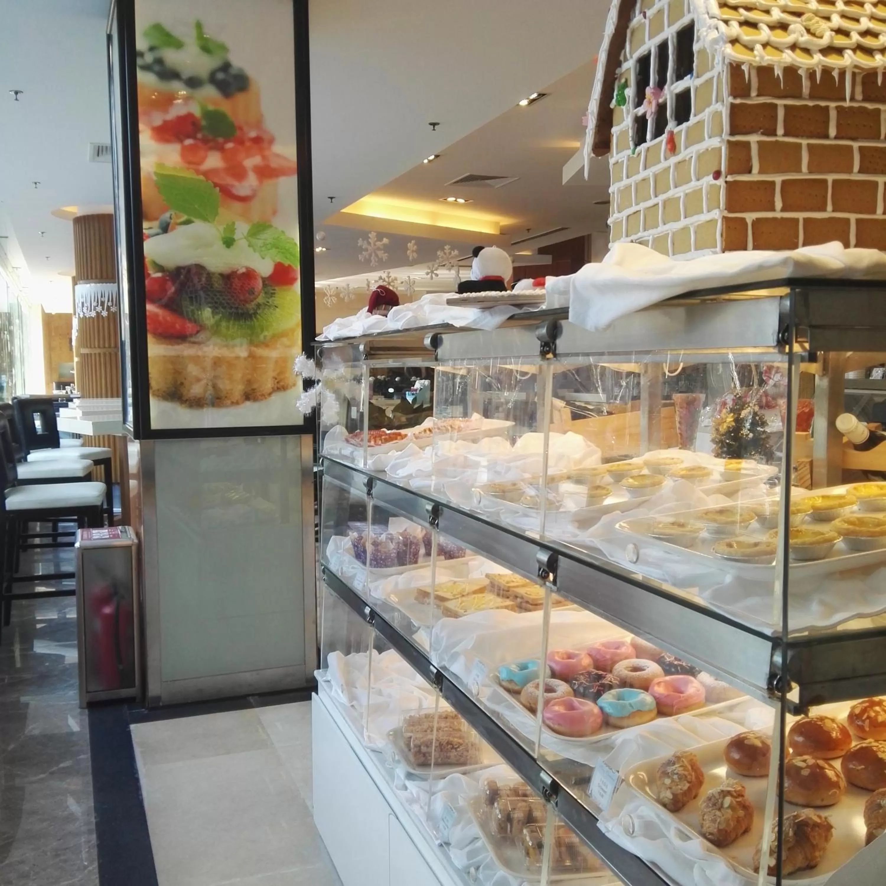 Food and drinks in Peace Hotel Beijing