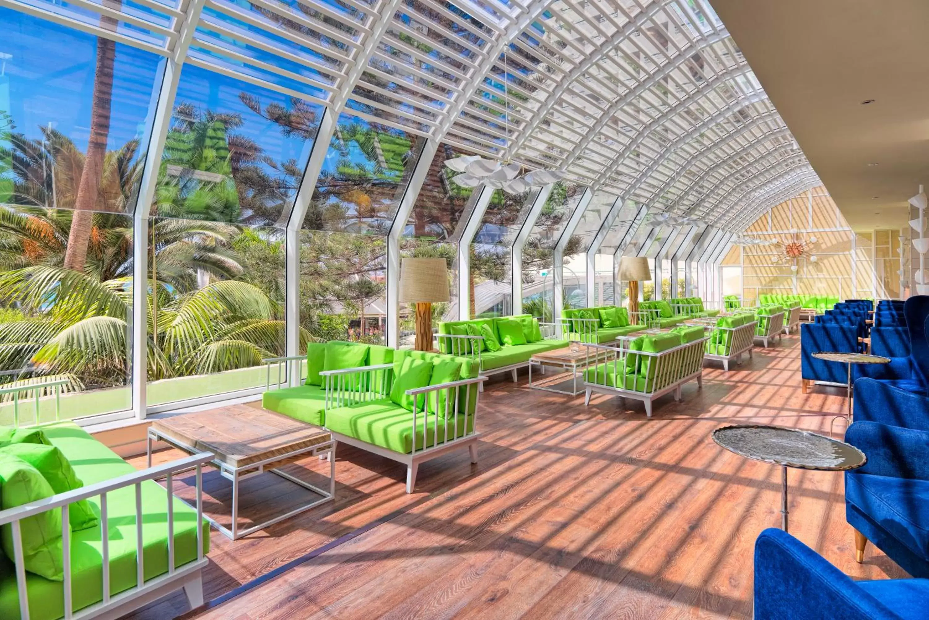 Lounge or bar in H10 Las Palmeras Lounge or bar in H10 Las Palmeras