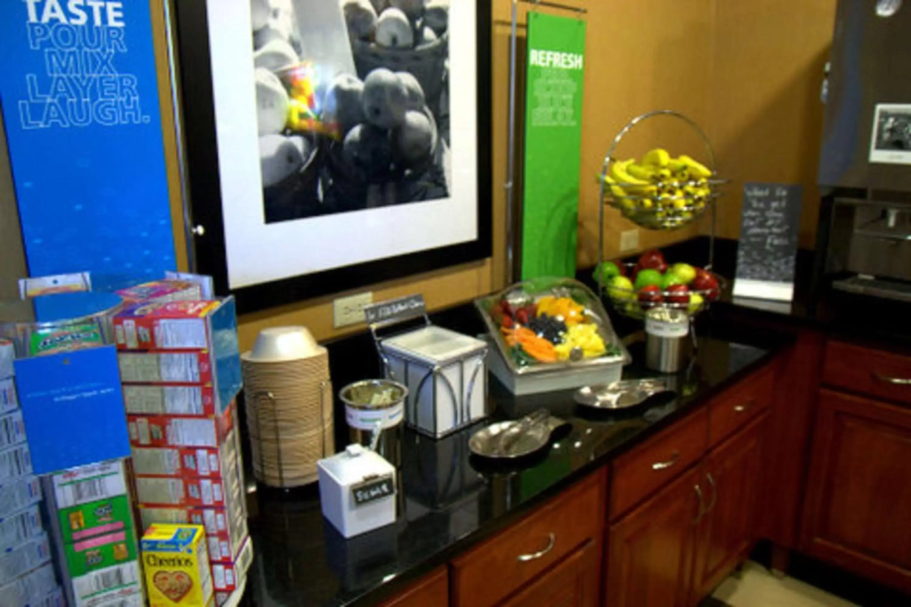 Dining area in Hampton Inn & Suites, Springfield SW