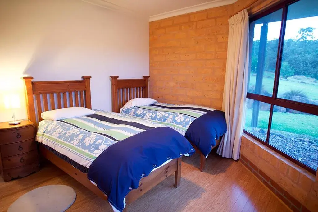 Bed, Room Photo in Clarendon Forest Retreat