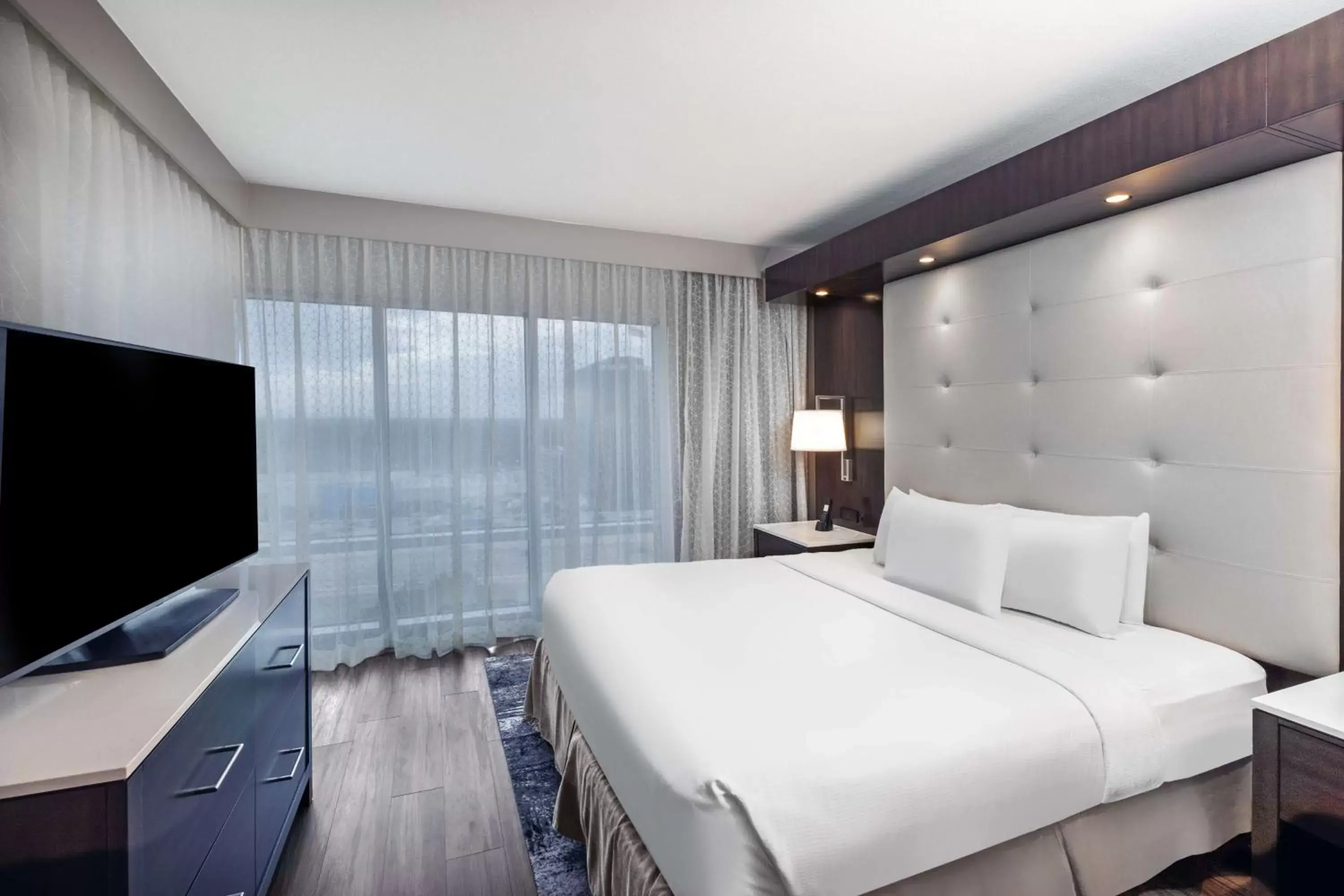Bedroom, Bed in Embassy Suites by Hilton Houston-Energy Corridor