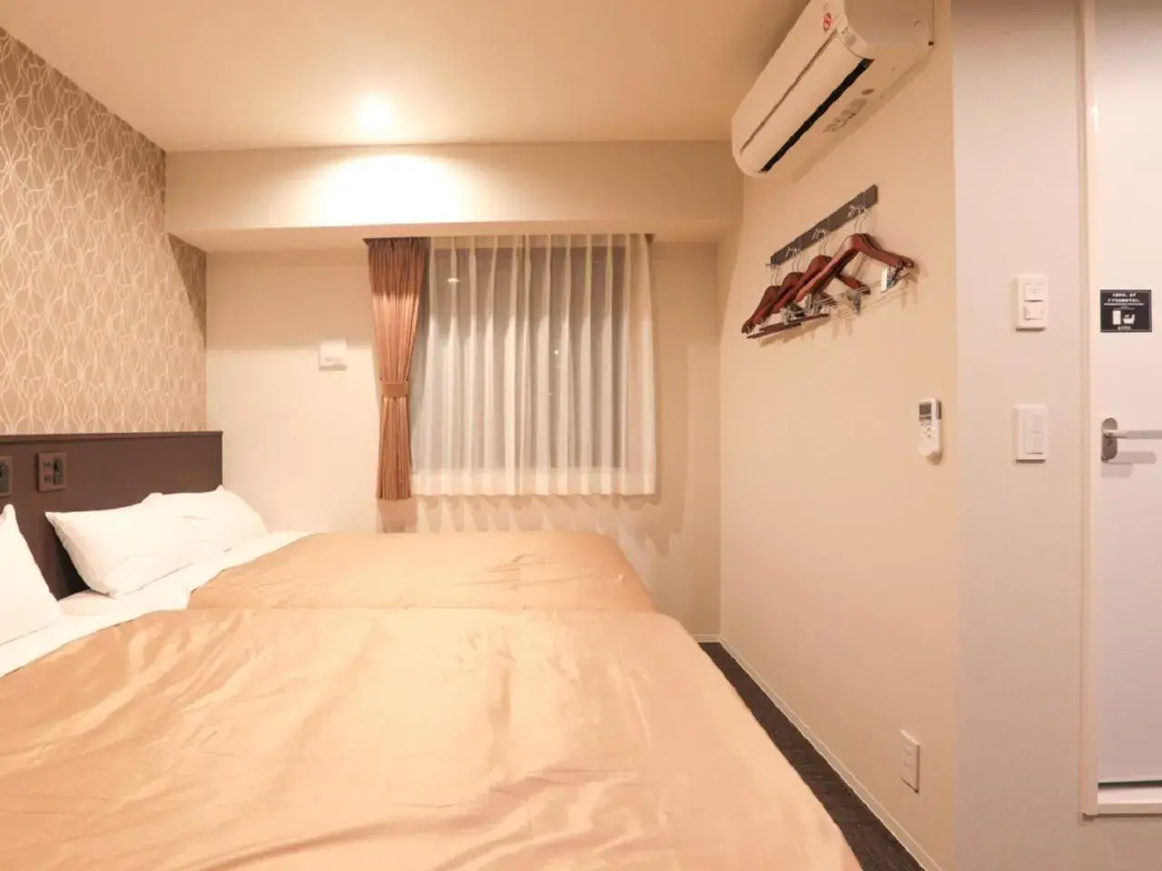 Bed in HOTEL LiVEMAX Shinyokohama