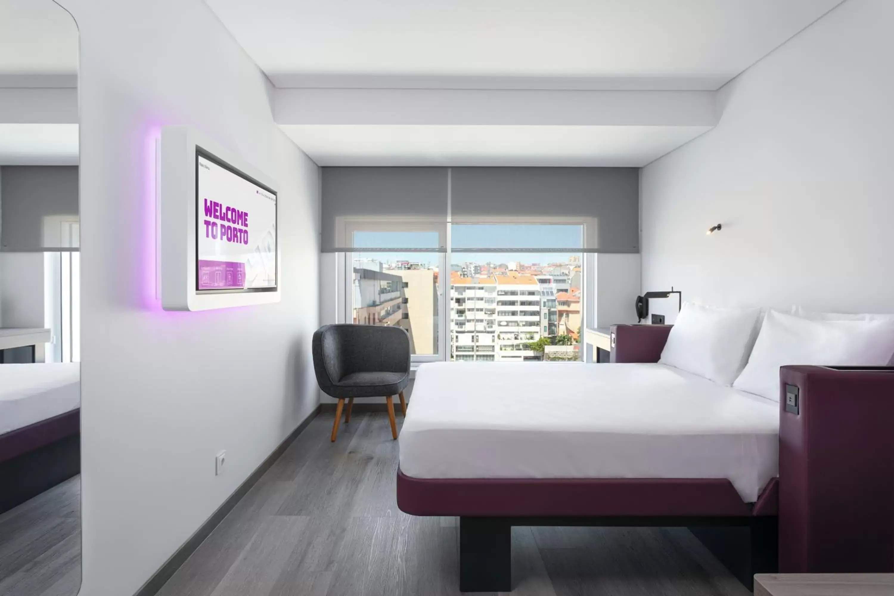 Bedroom in YOTEL Porto