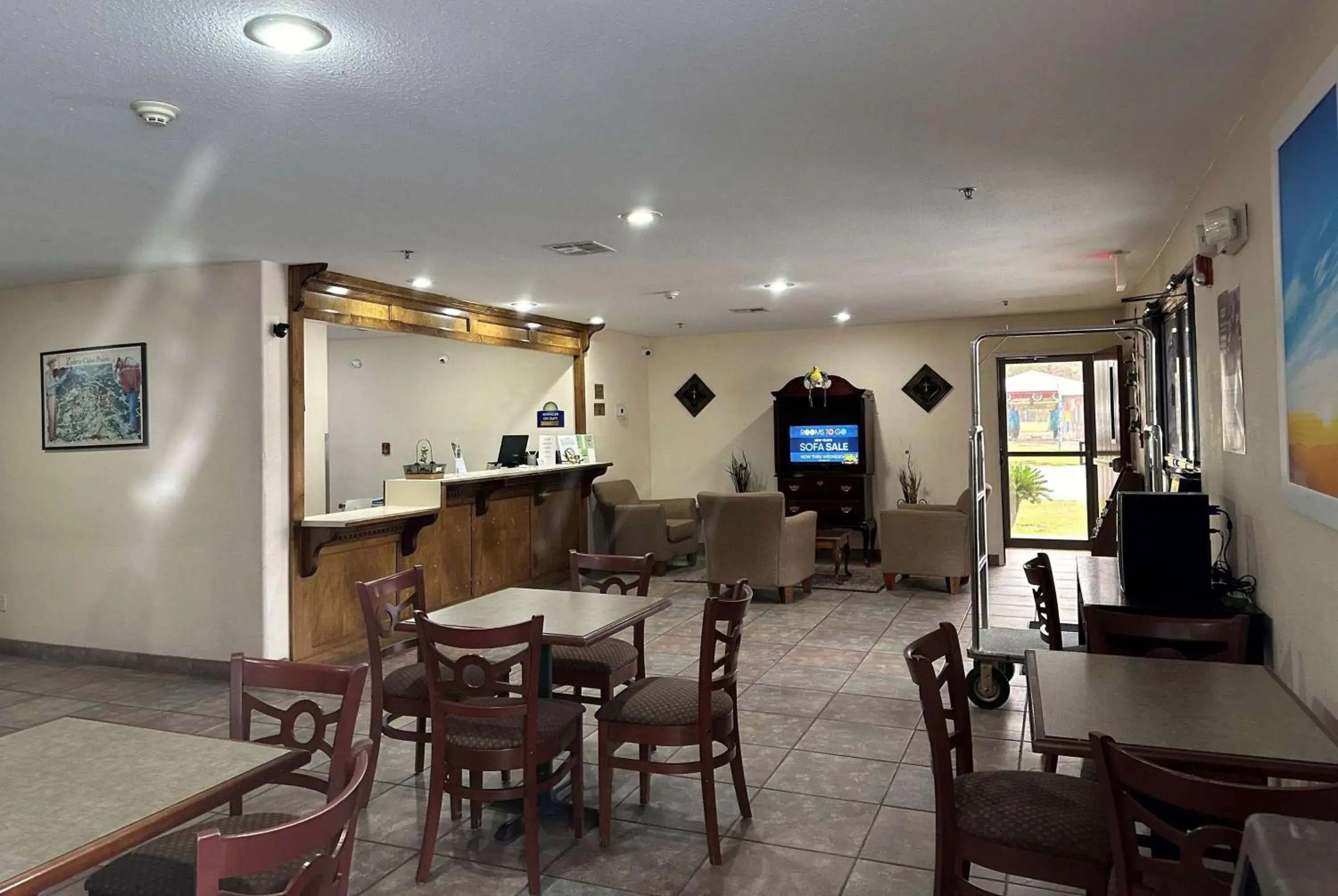 Lobby or reception, Restaurant/Places to Eat in Days Inn & Suites by Wyndham Eunice