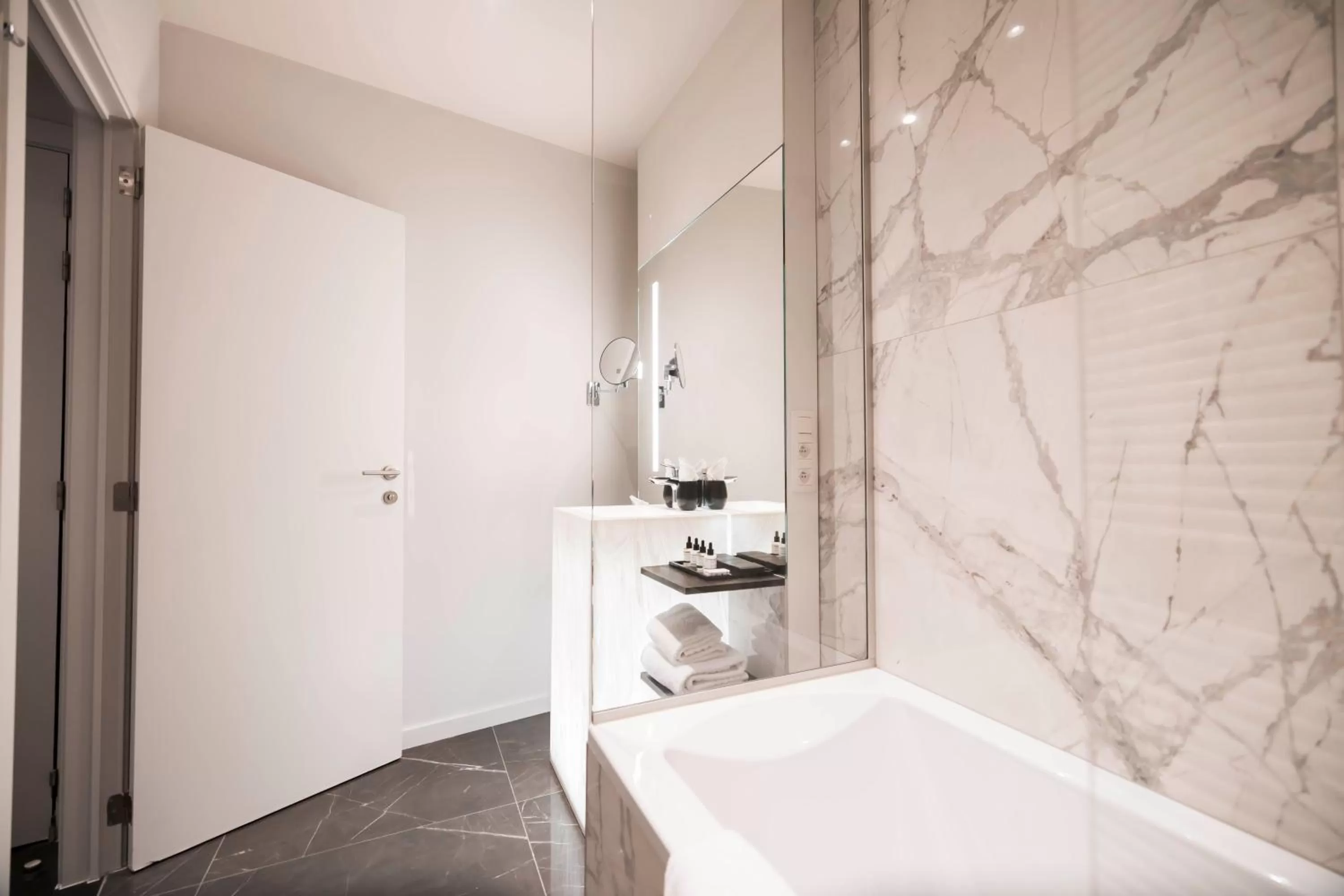 Bathroom in Boutique Hotel Sablon by CW Hotel Collection
