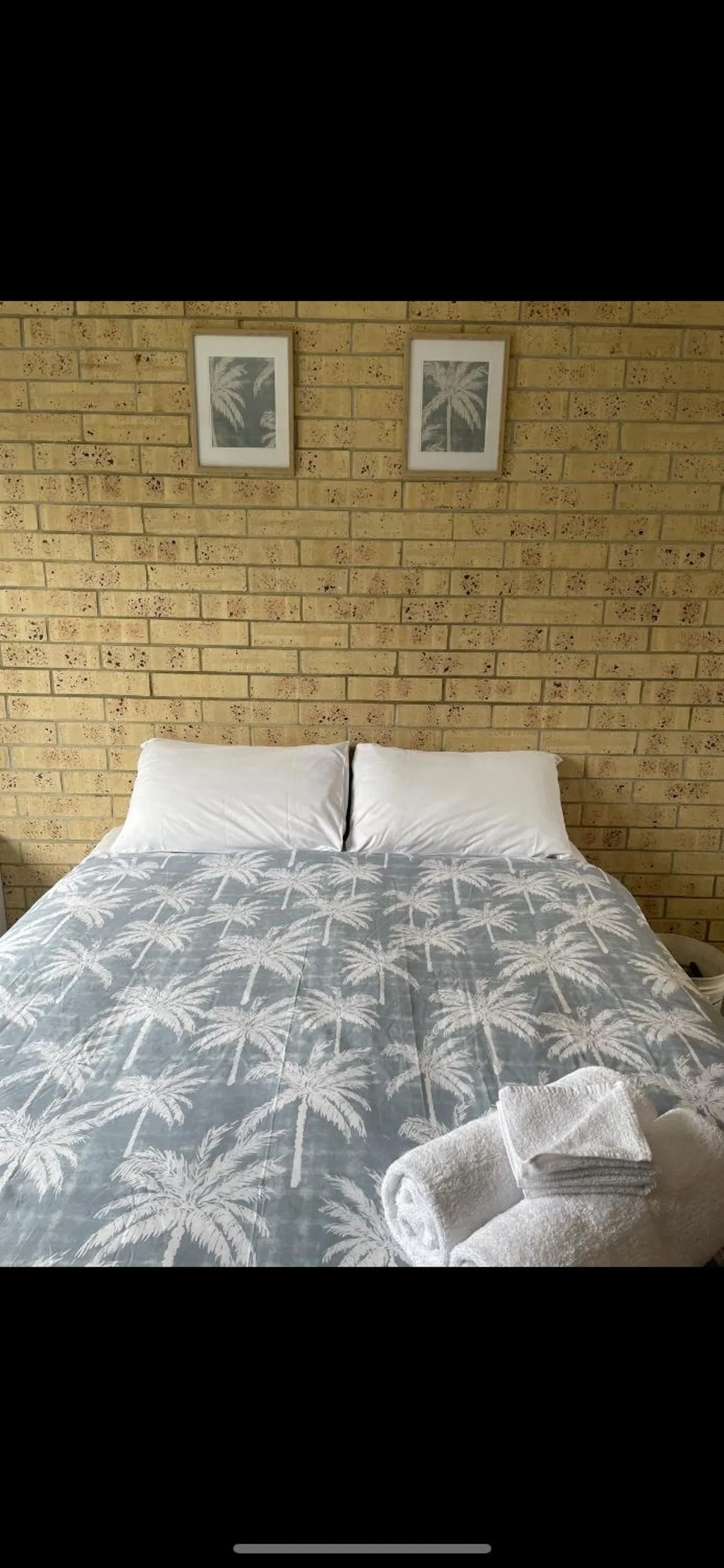 Bed in Coolum Budget Accommodation