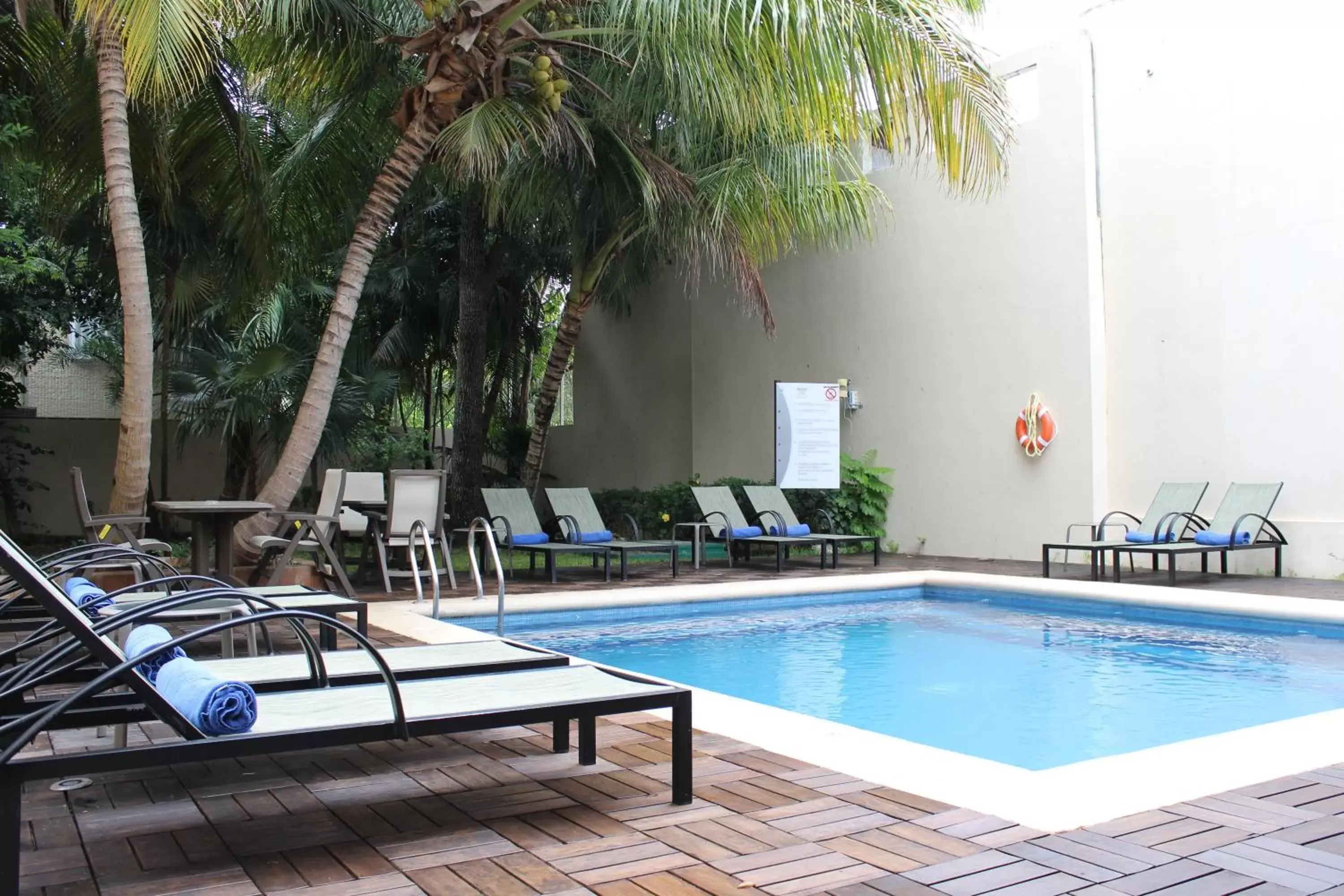 Day, Swimming Pool in Grand City Hotel Cancun