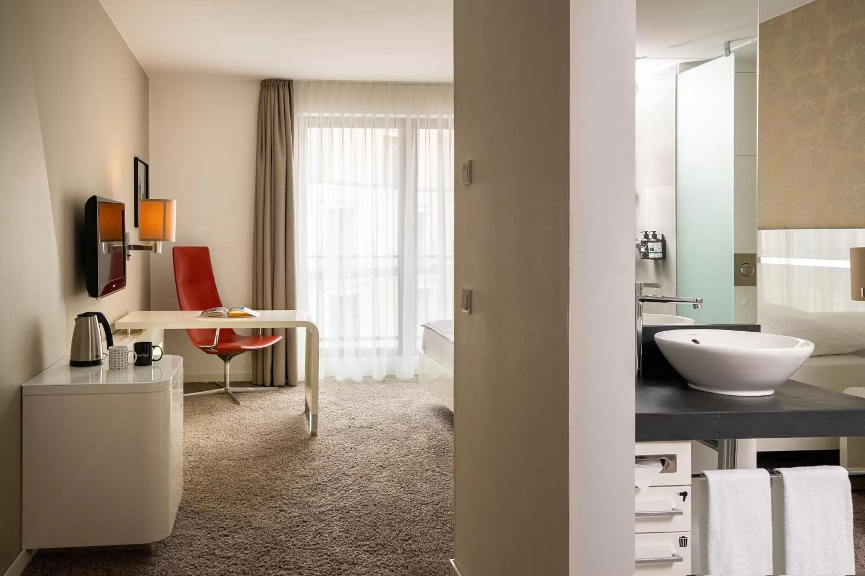 Toilet in INNSiDE by Meliá Dresden