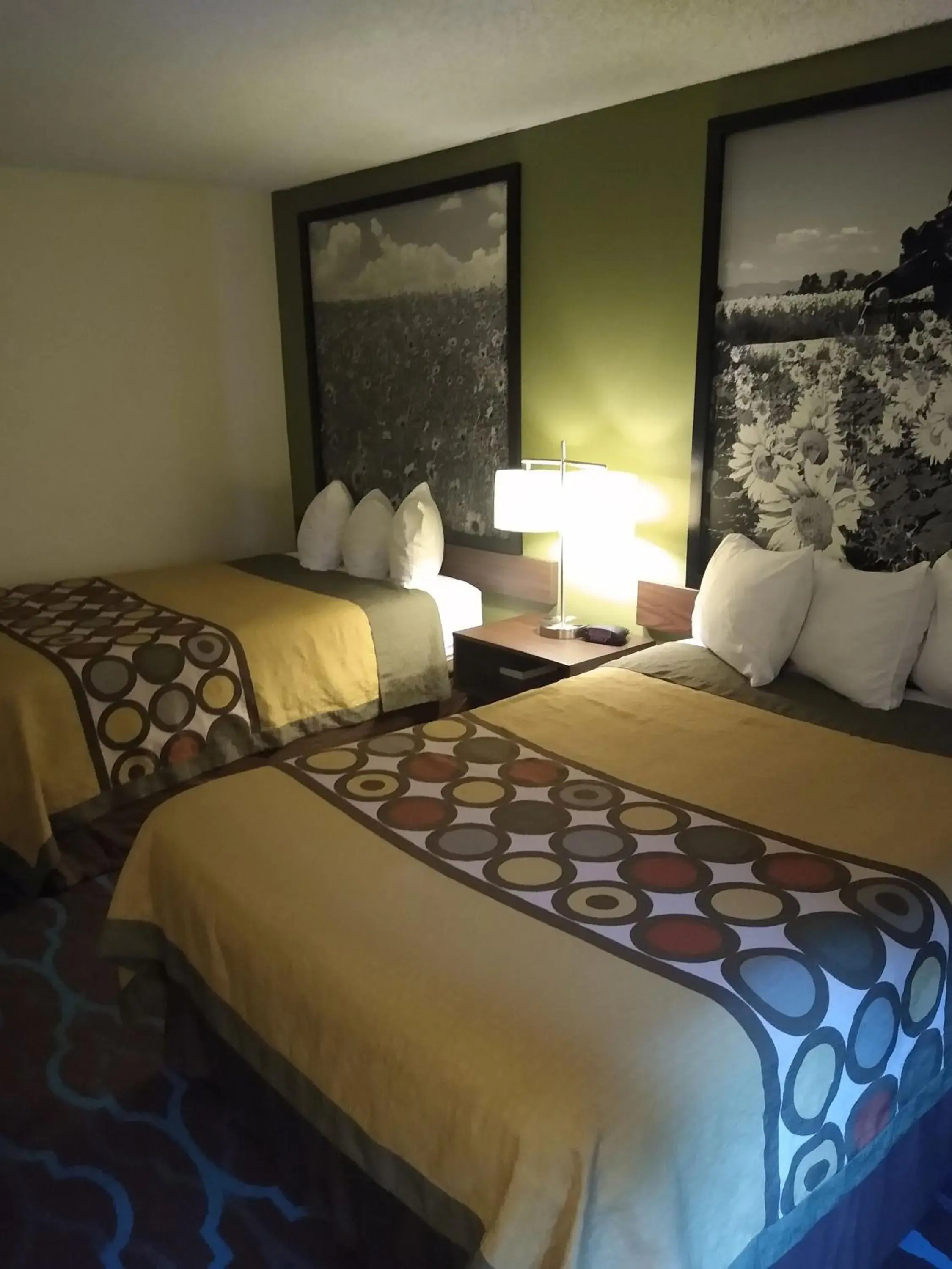 Bedroom, Bed in Super 8 by Wyndham Craig Bedroom, Bed in Super 8 by Wyndham Craig