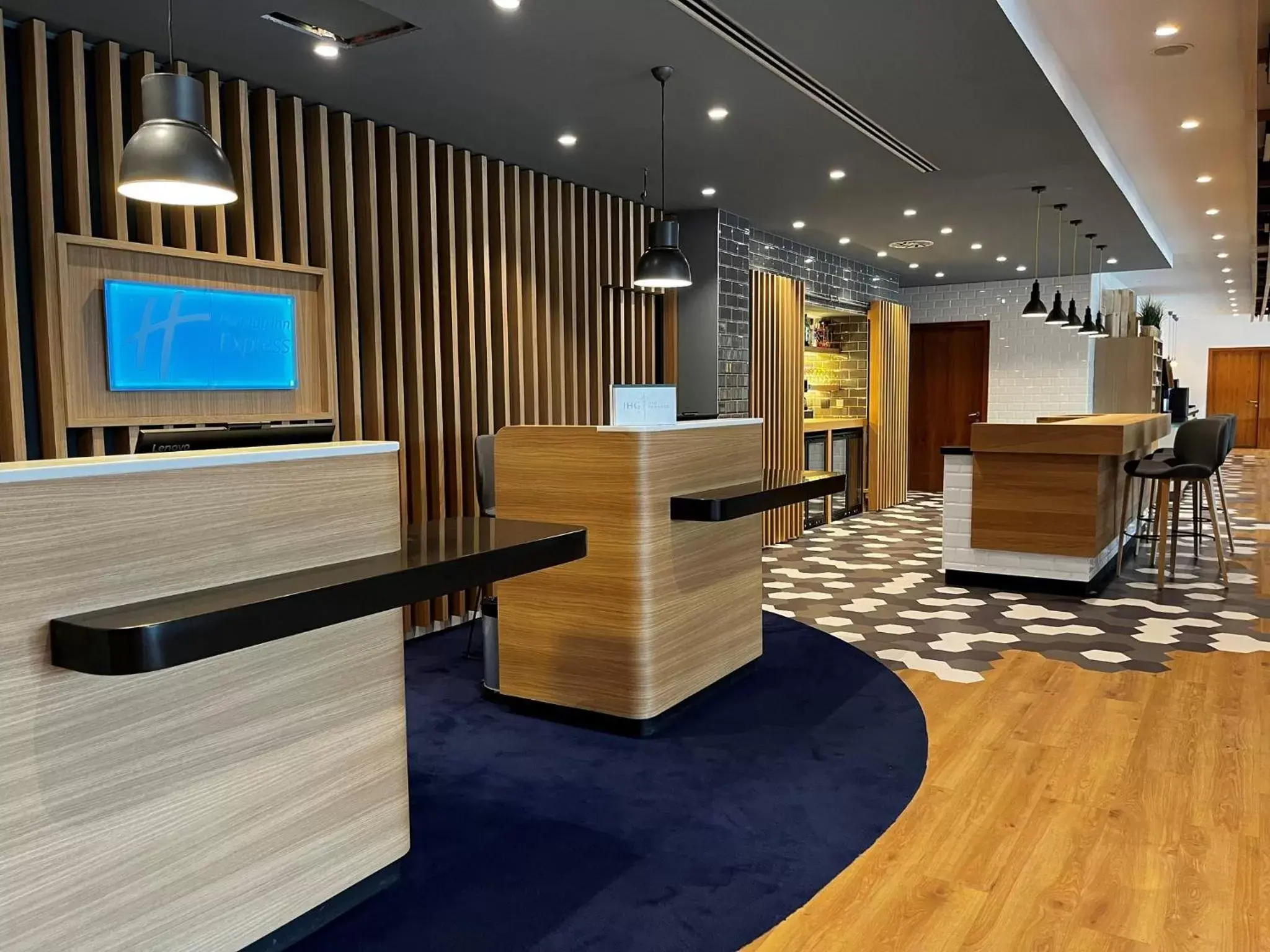 Property building, Lobby/Reception in Holiday Inn Express Bilbao Airport, an IHG Hotel