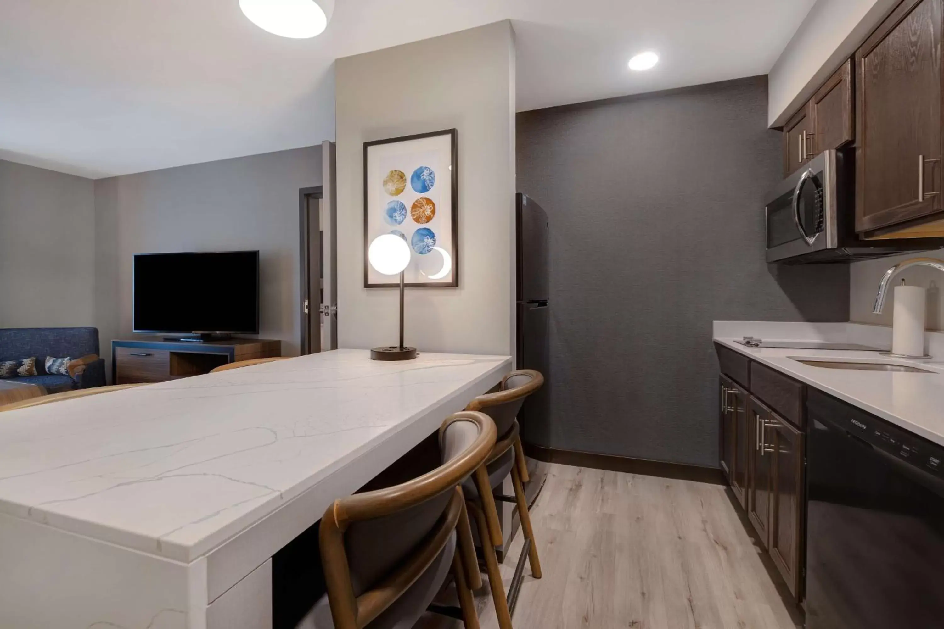 Kitchen or kitchenette, Kitchen/Kitchenette in Homewood Suites By Hilton Oak Creek Milwaukee