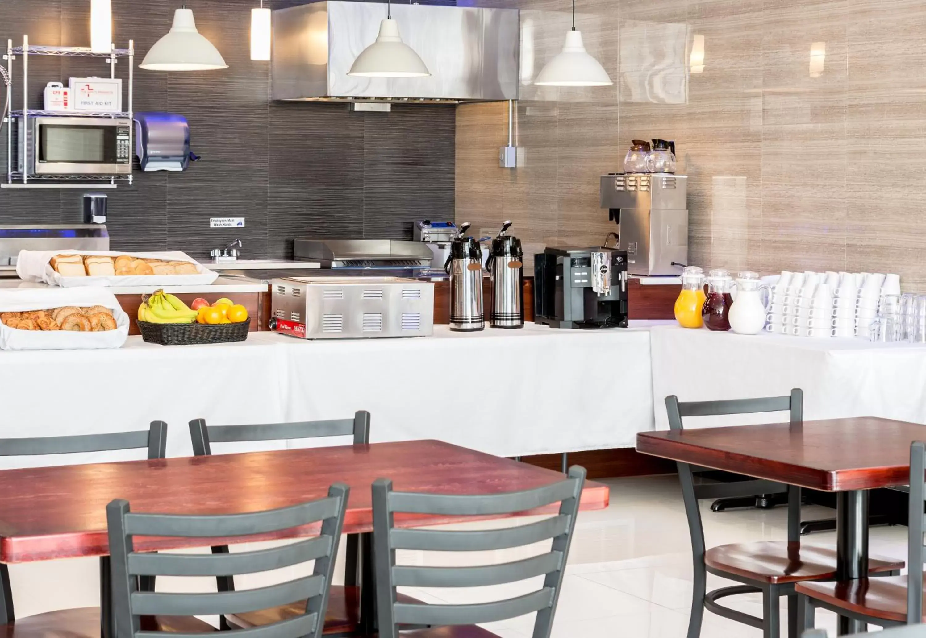 Property building in LIC Hotel Property building in LIC Hotel