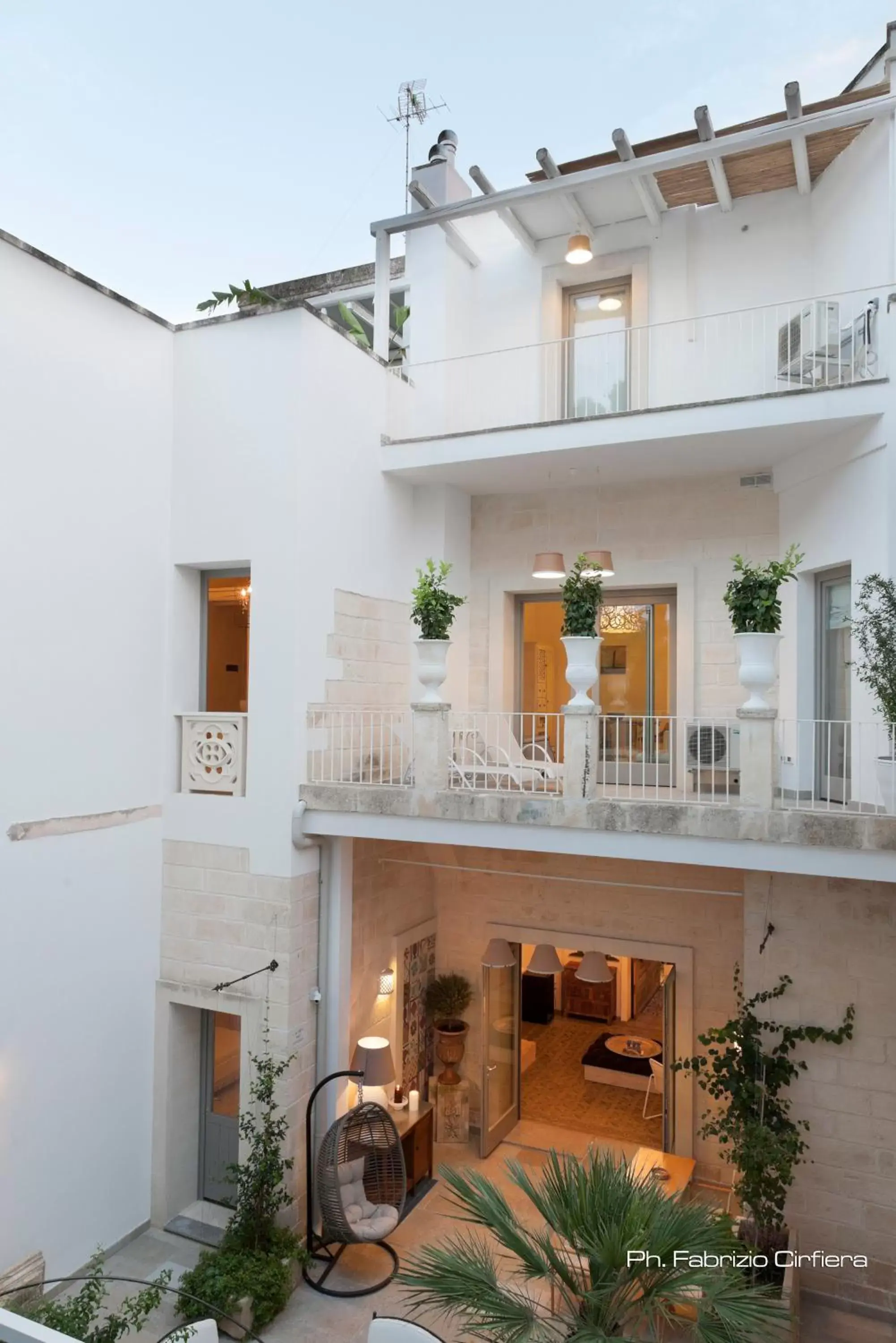 Facade/entrance, Property Building in Palazzo Dei Dondoli