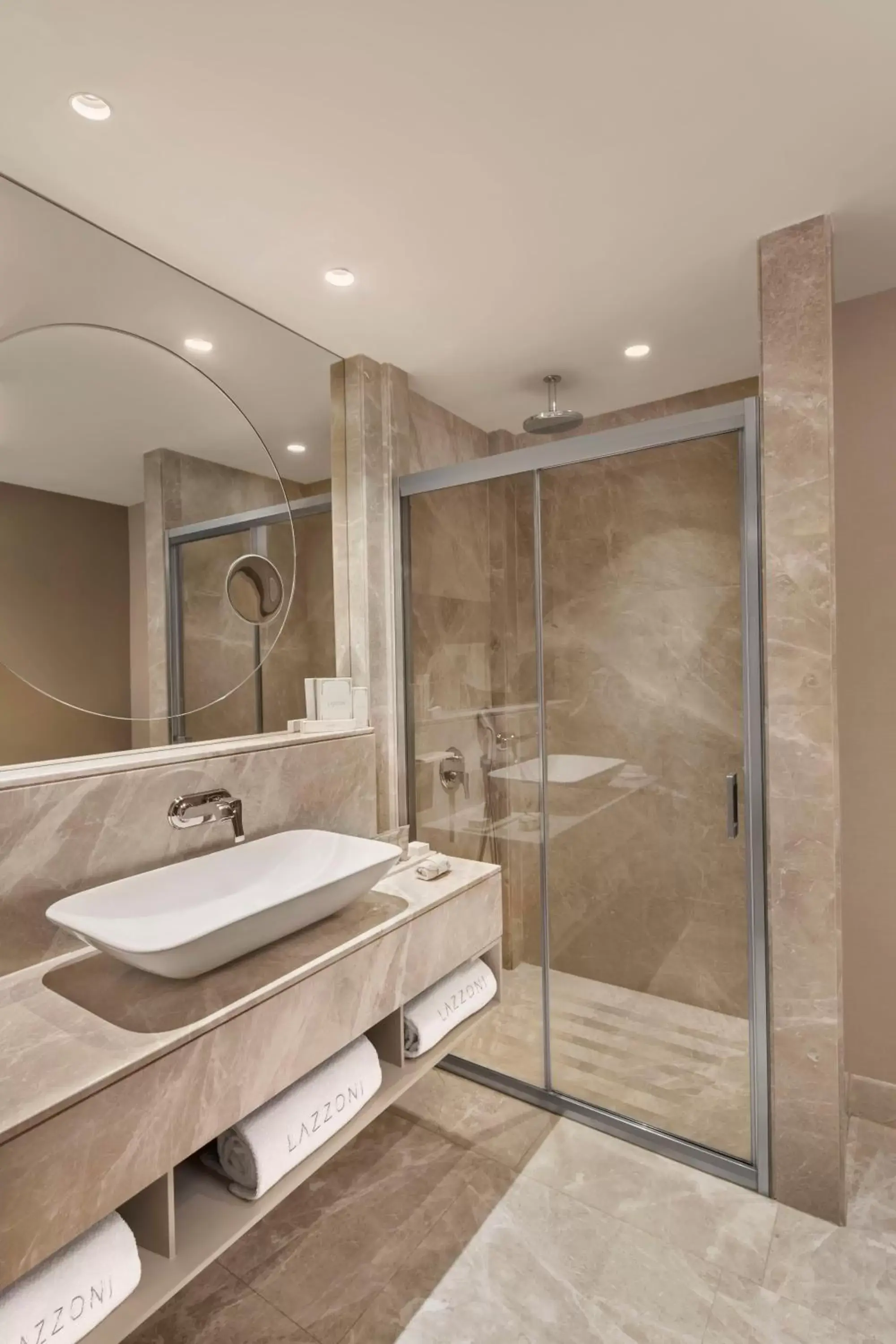 Bathroom in Lazzoni Hotel