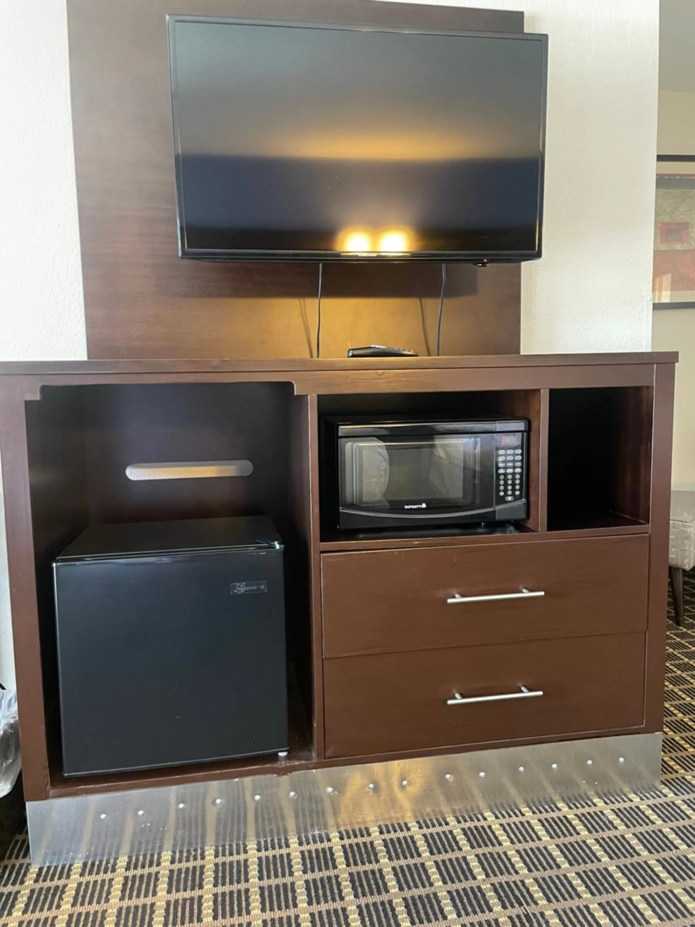 TV and multimedia in Hotel Solares