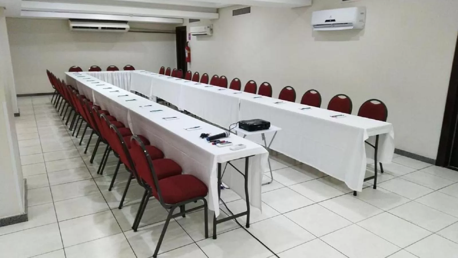Business facilities in Hotel Golden Park Recife Boa Viagem By Nacional Inn