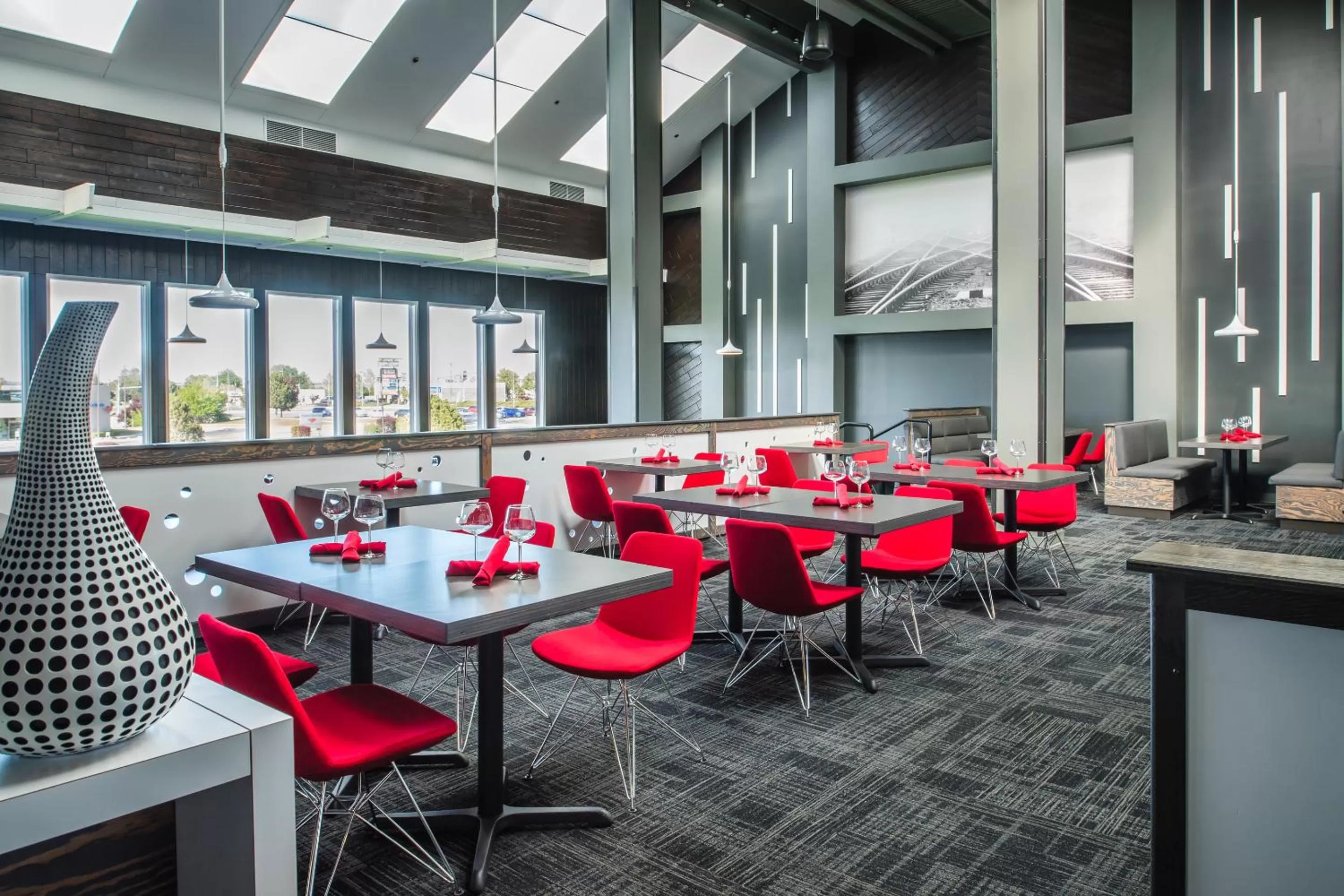 Restaurant/places to eat in Red Lion Hotel Kennewick Columbia Center