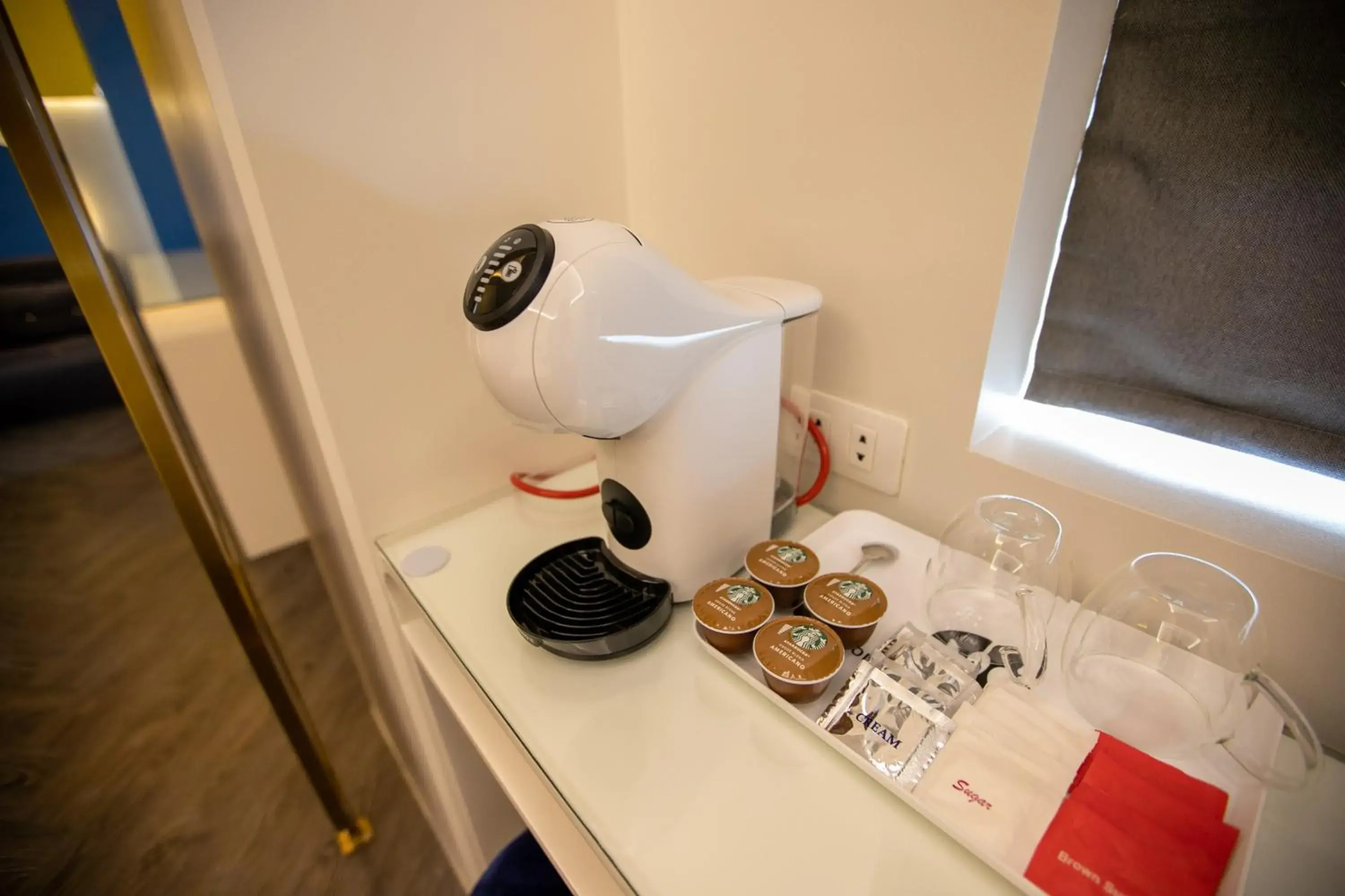 Coffee/tea facilities in M.Y. Hotel