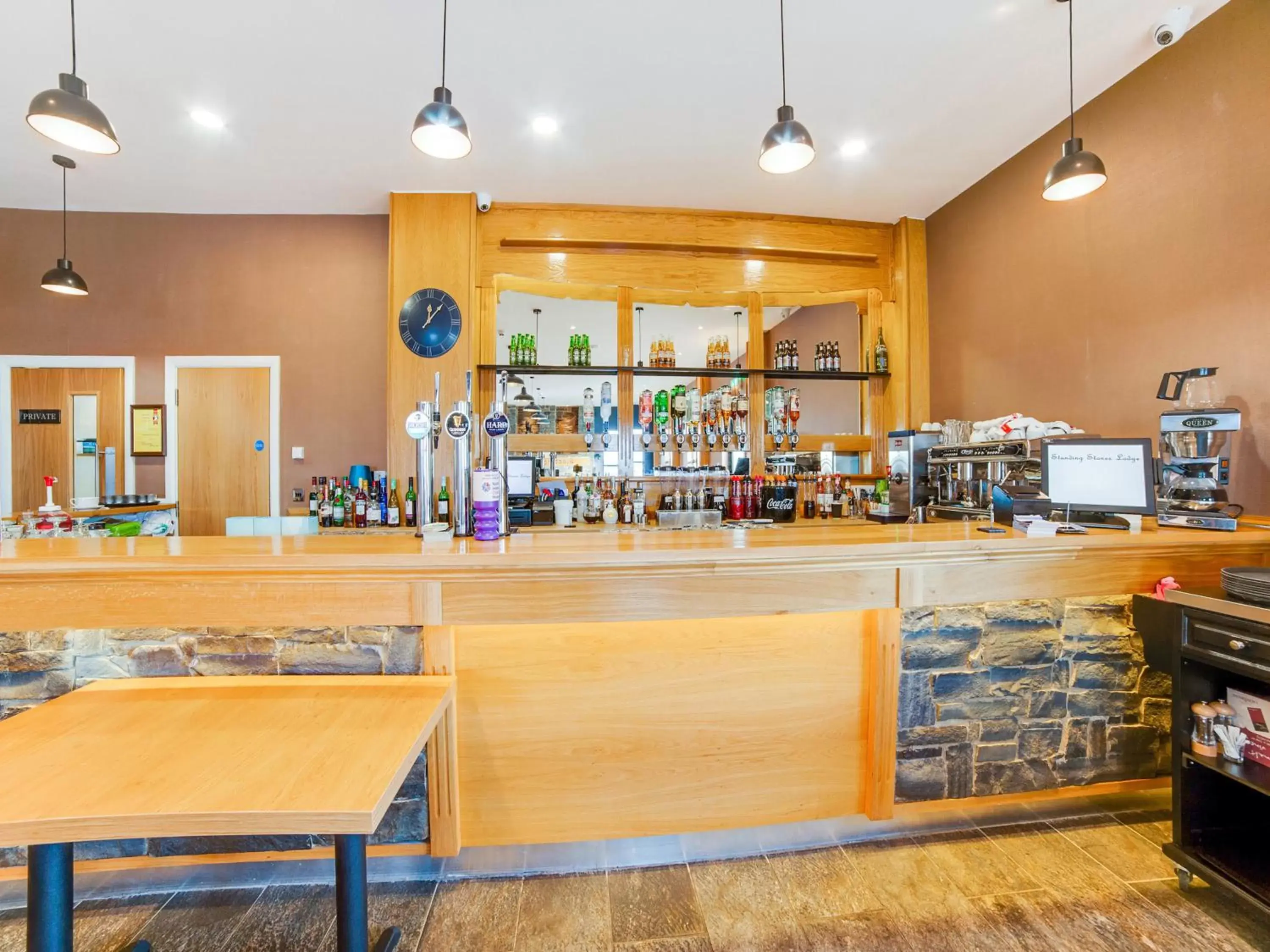 Lounge or bar, Restaurant/Places to Eat in Standing Stones Lodge