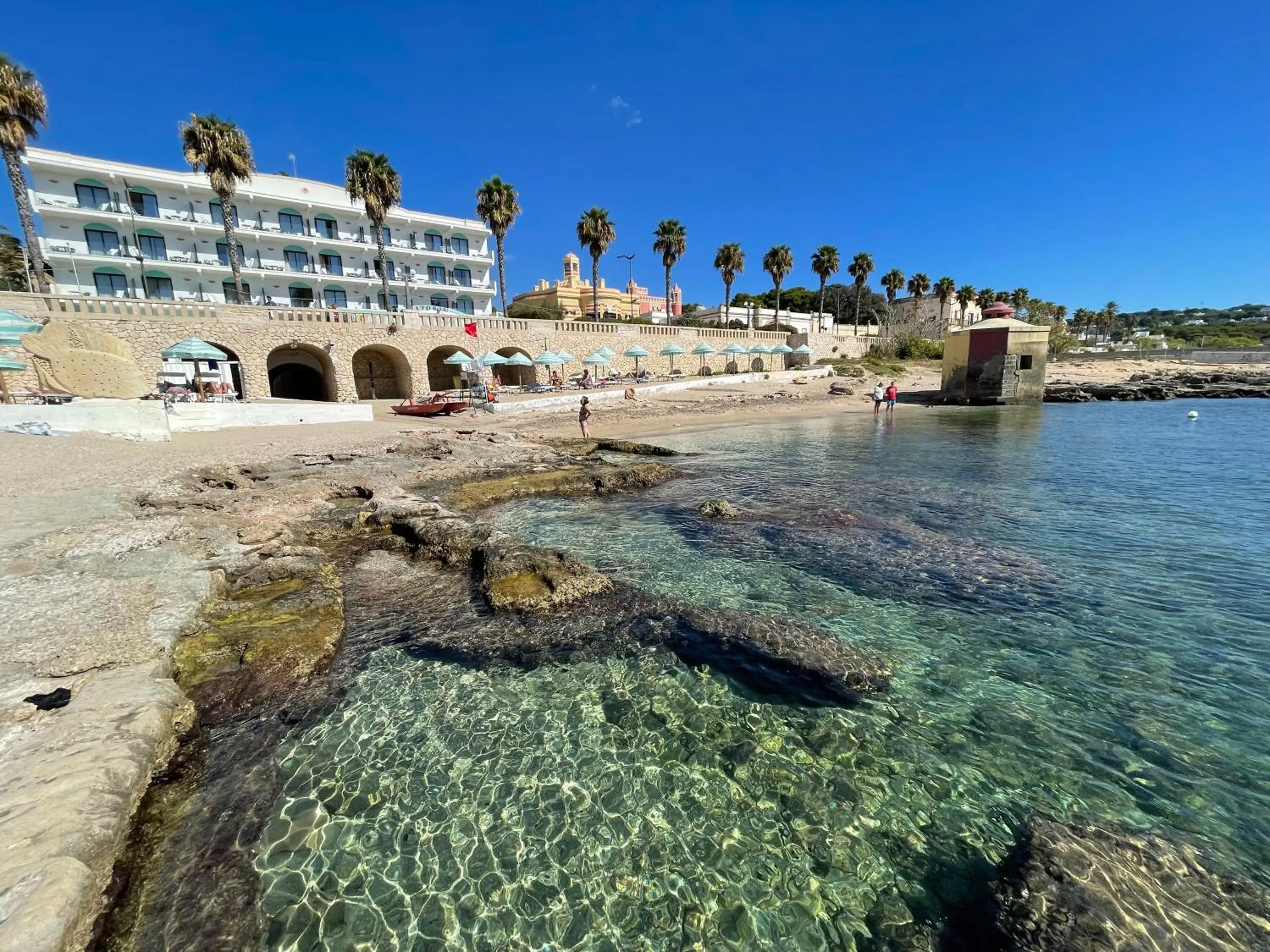 Beach in Hotel Terminal - Caroli Hotels