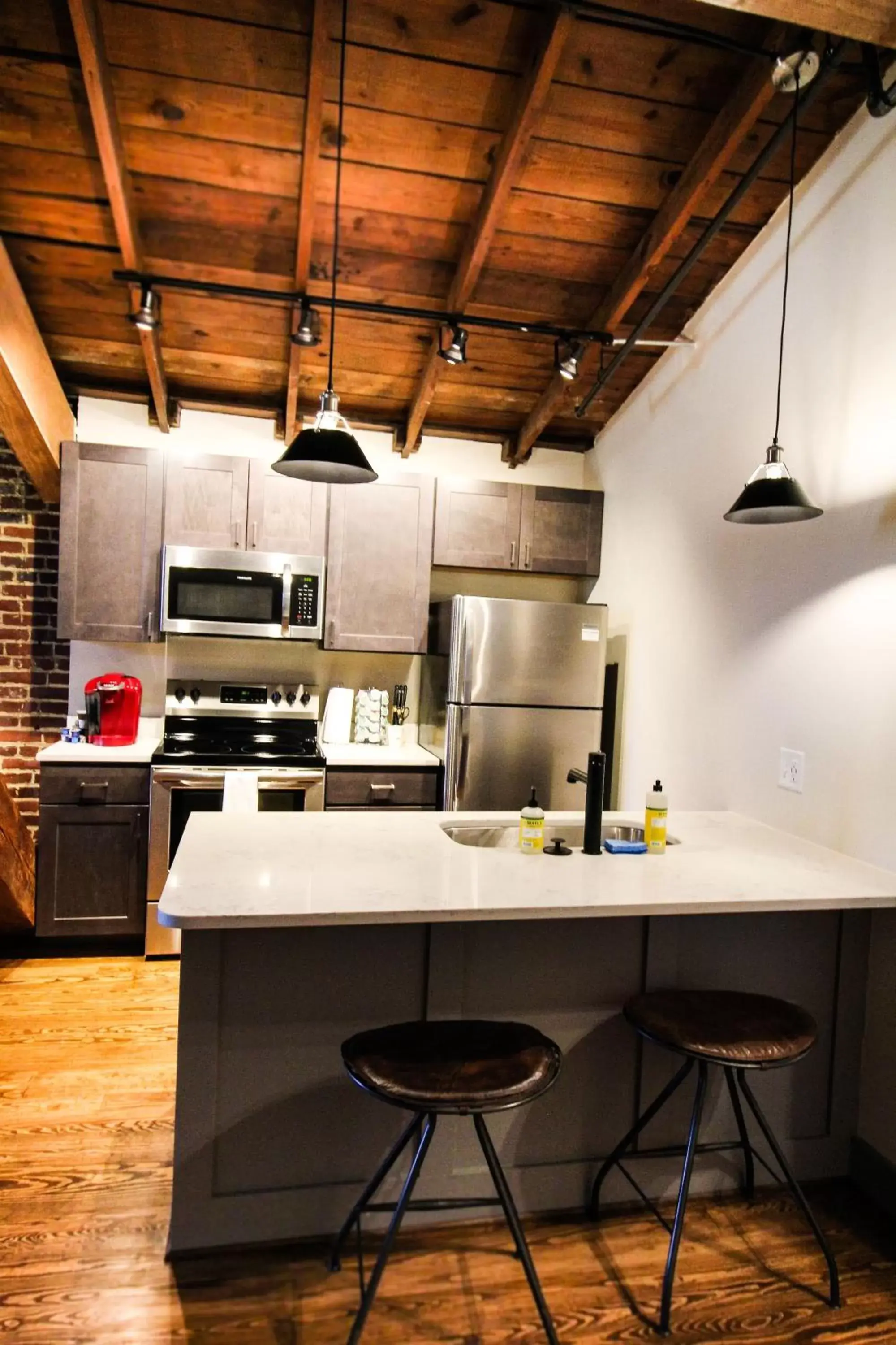 Kitchen or kitchenette, Kitchen/Kitchenette in The Lofts at Downtown Salem