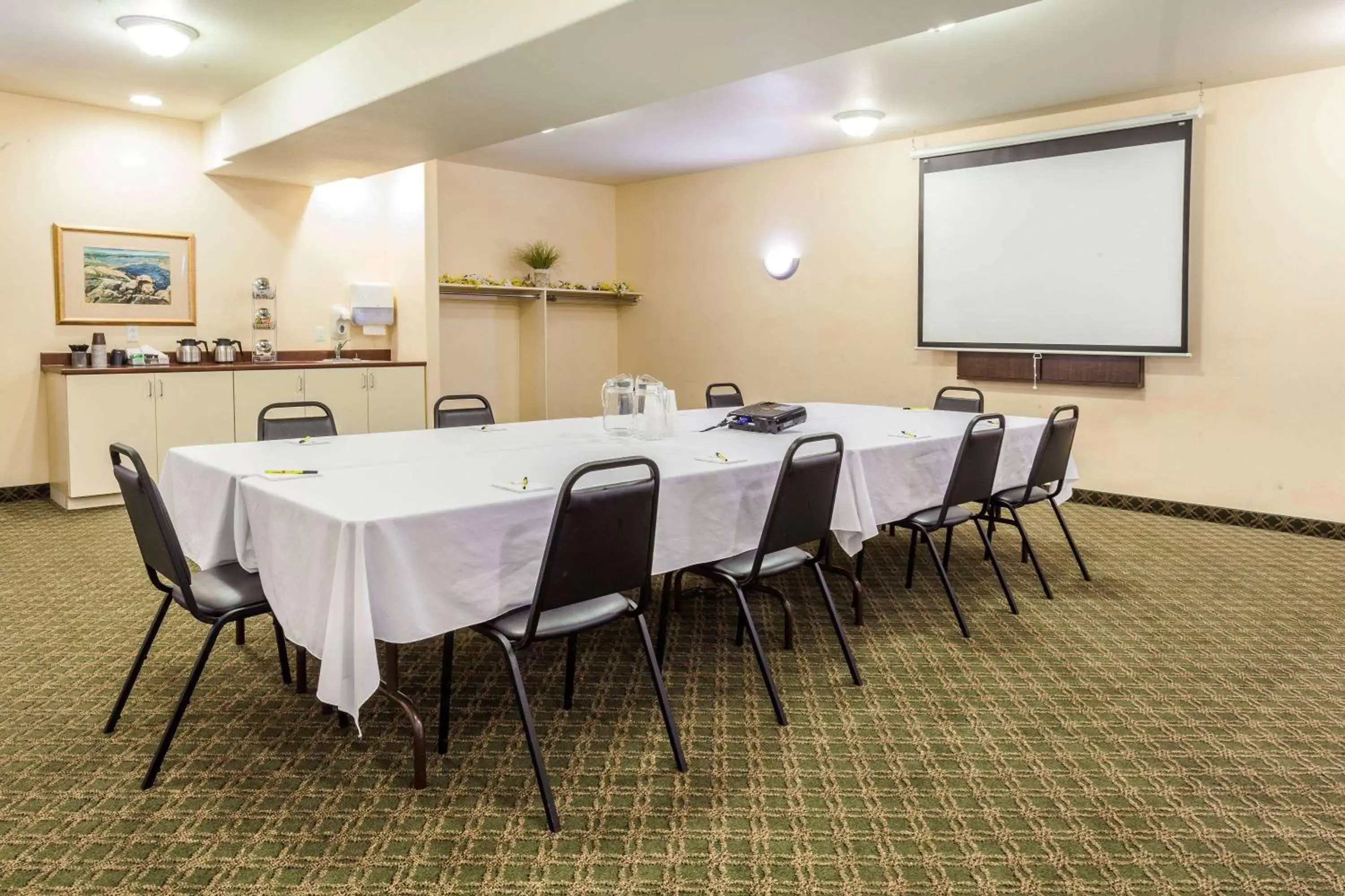 Meeting/conference room in Super 8 by Wyndham Amherst NS