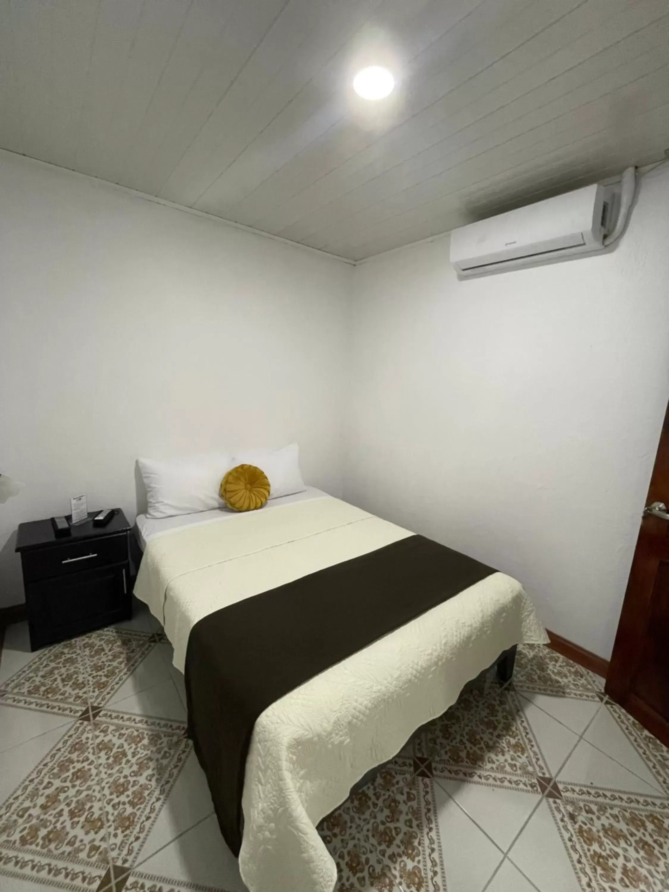 Bedroom, Bed in Hotel El Coco