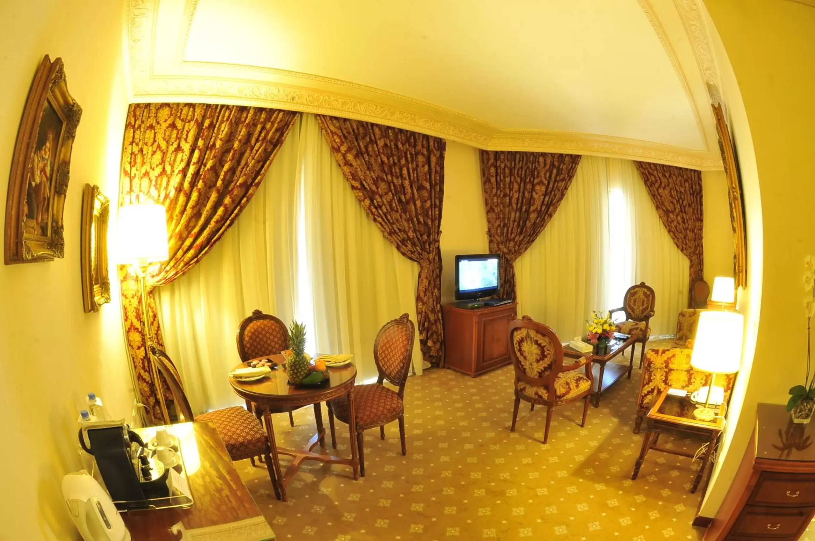 Living room, Seating Area in Serenada Golden Palace - Boutique Hotel