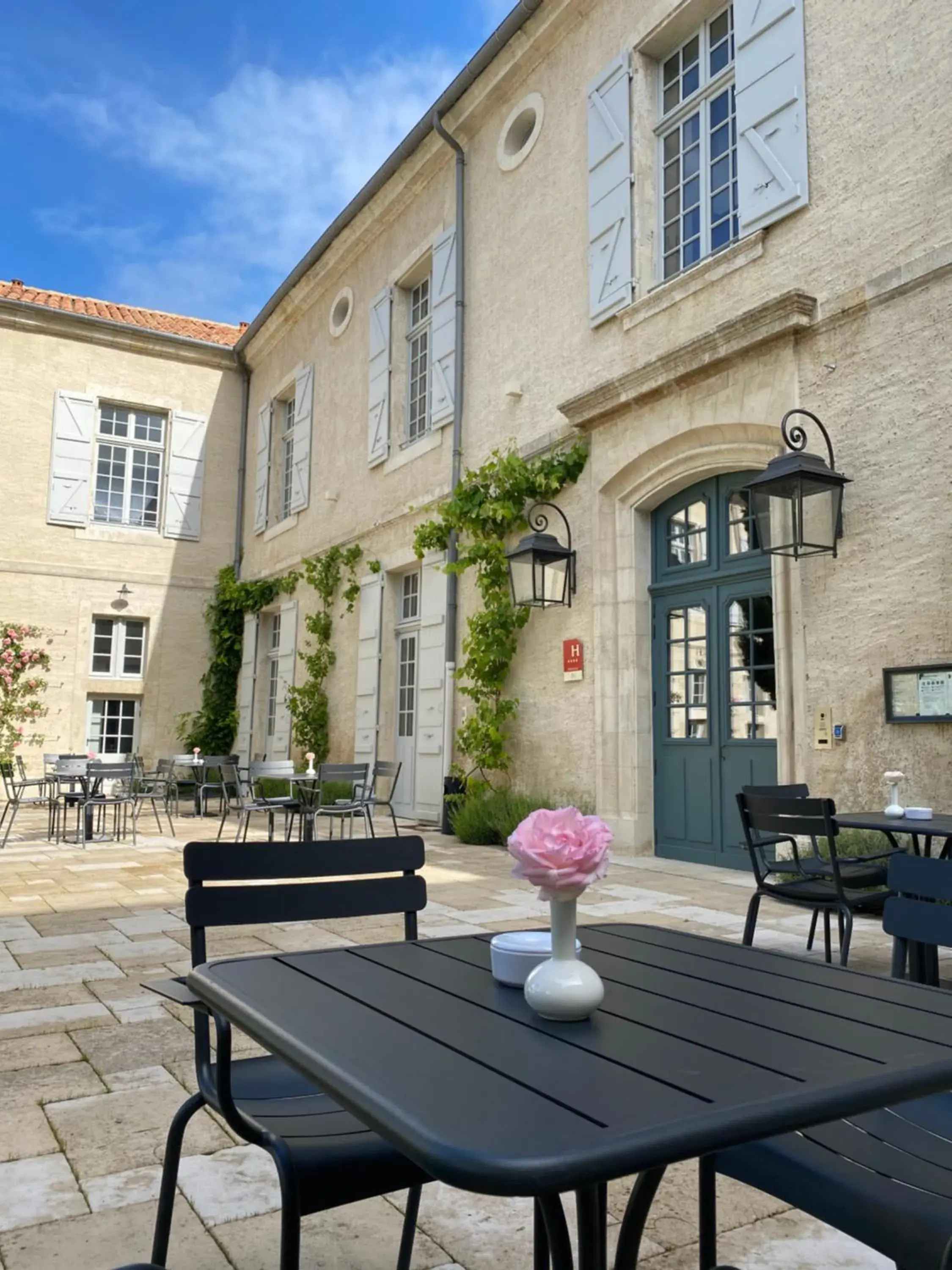 Patio in College des Doctrinaires