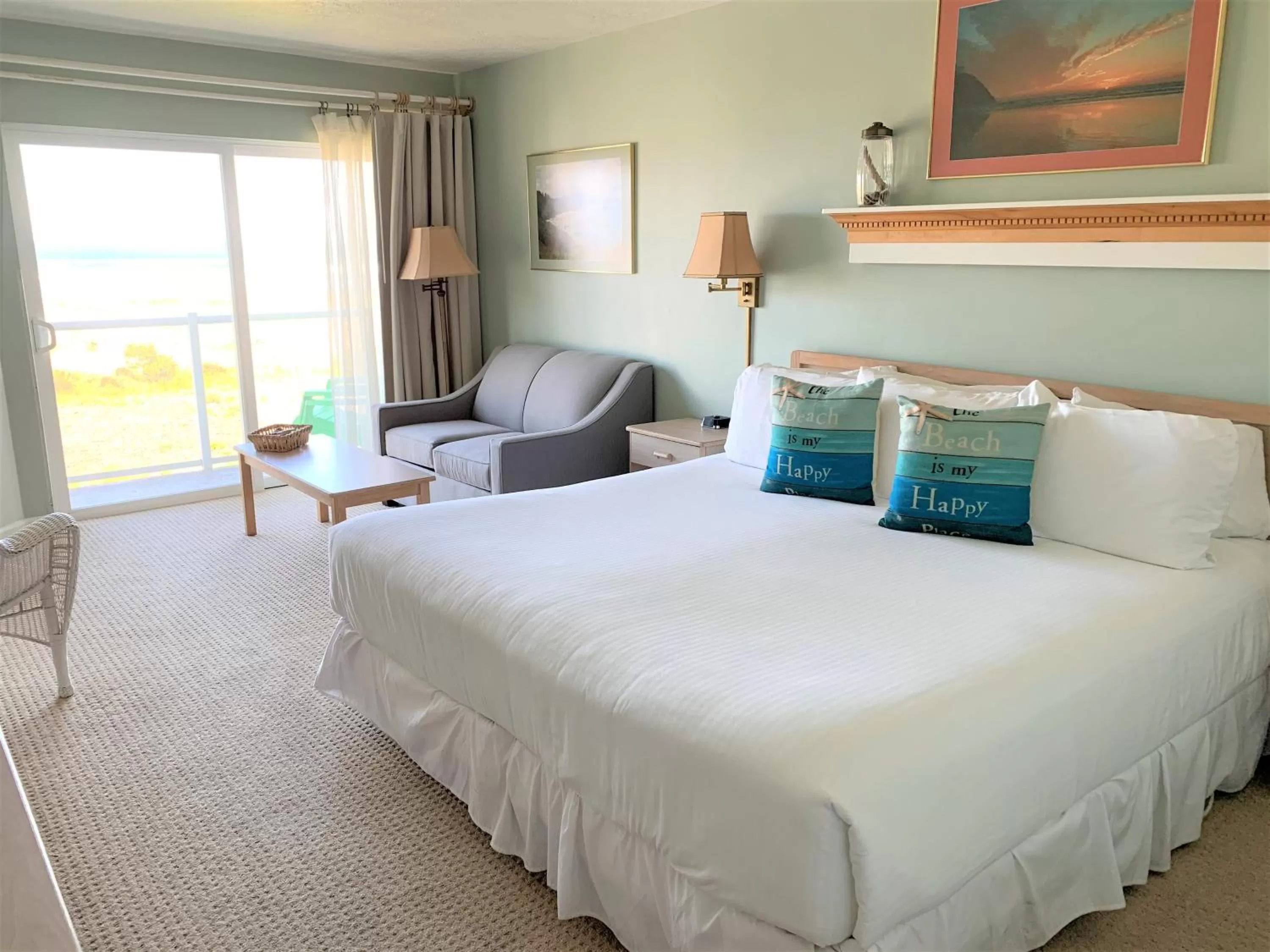 Bed in Inn at the Shore