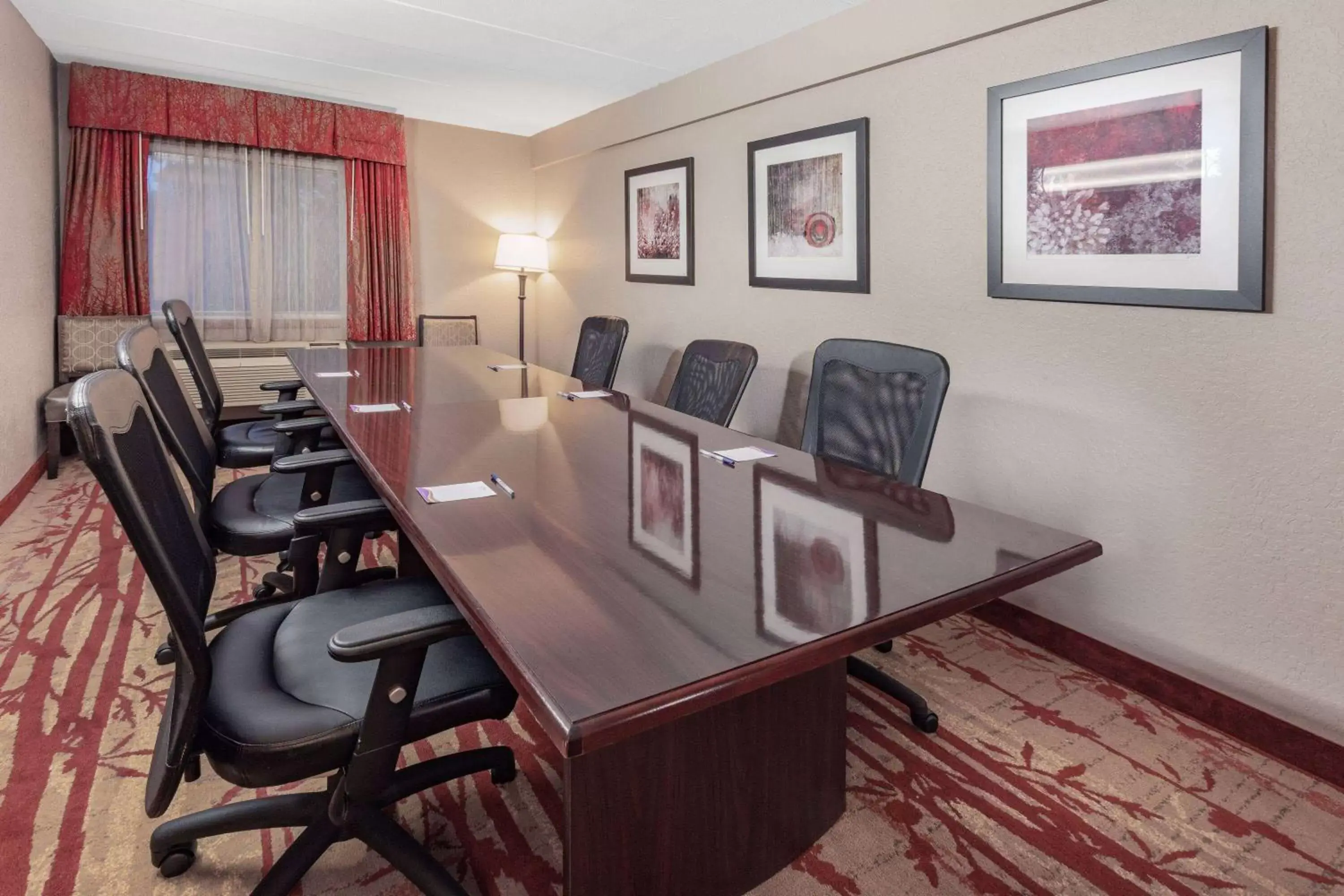 Meeting/conference room in Baymont by Wyndham Brooklyn Center