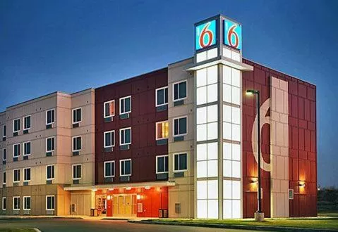 Motel 6-Swift Current, SK