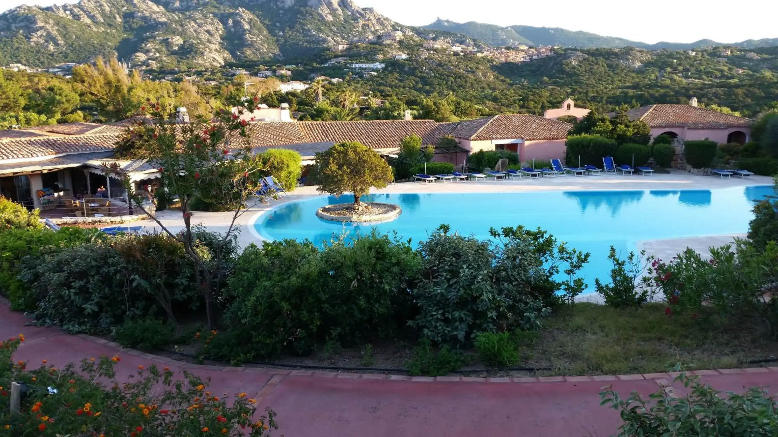 Swimming Pool in Colonna Hotel Country & Sporting