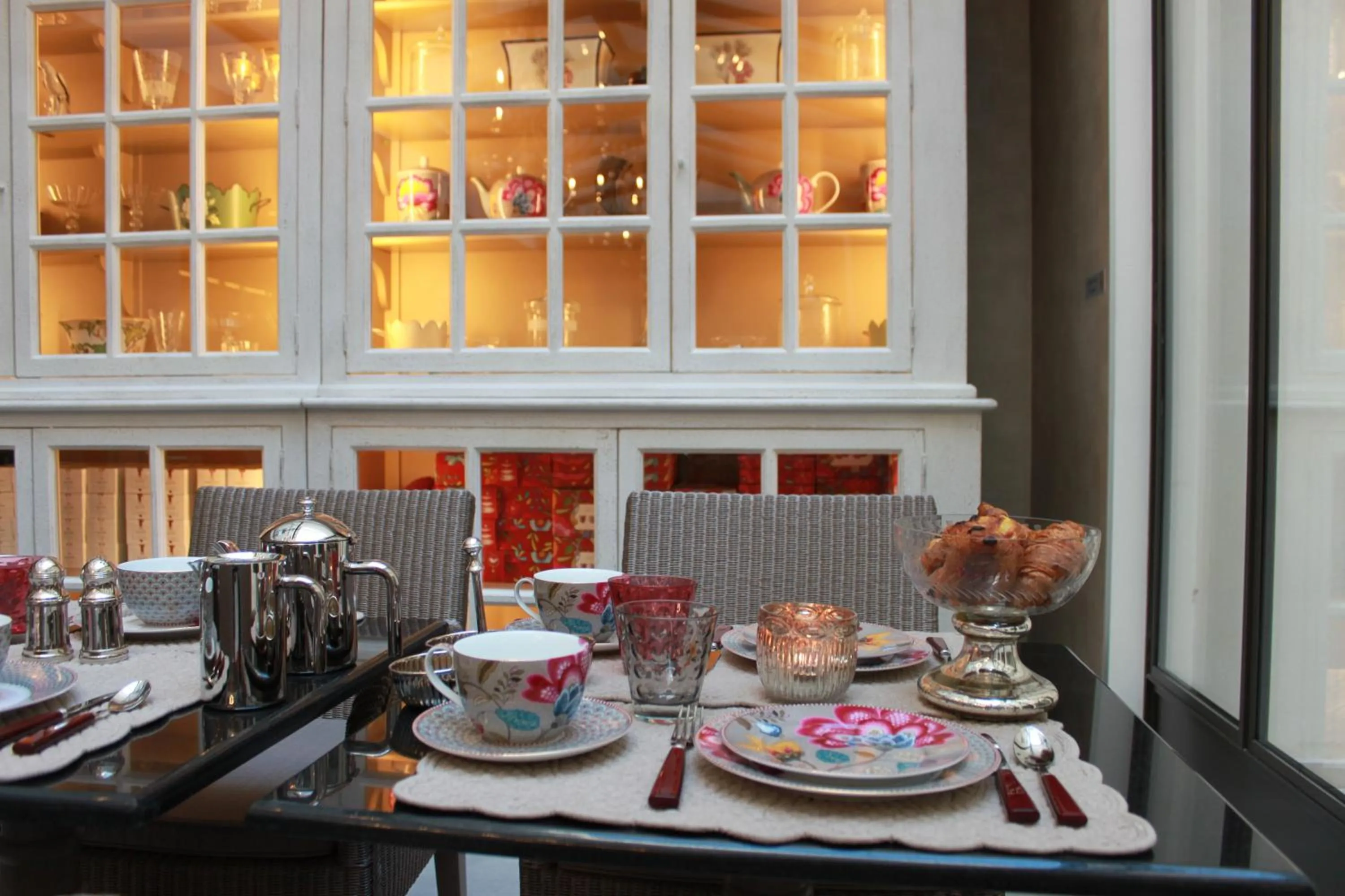 Breakfast in My Home In Paris