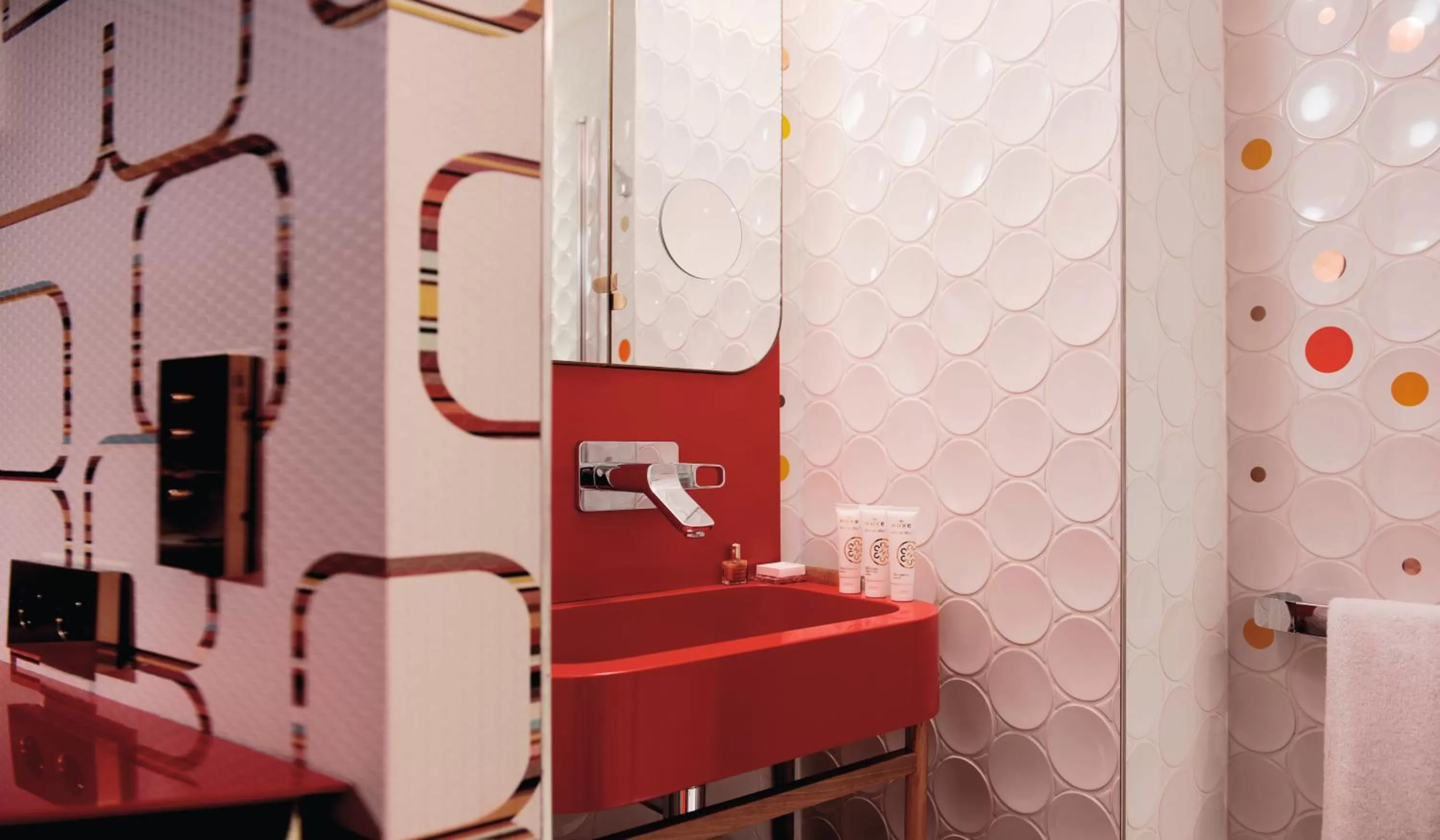 Bathroom in Idol Hotel