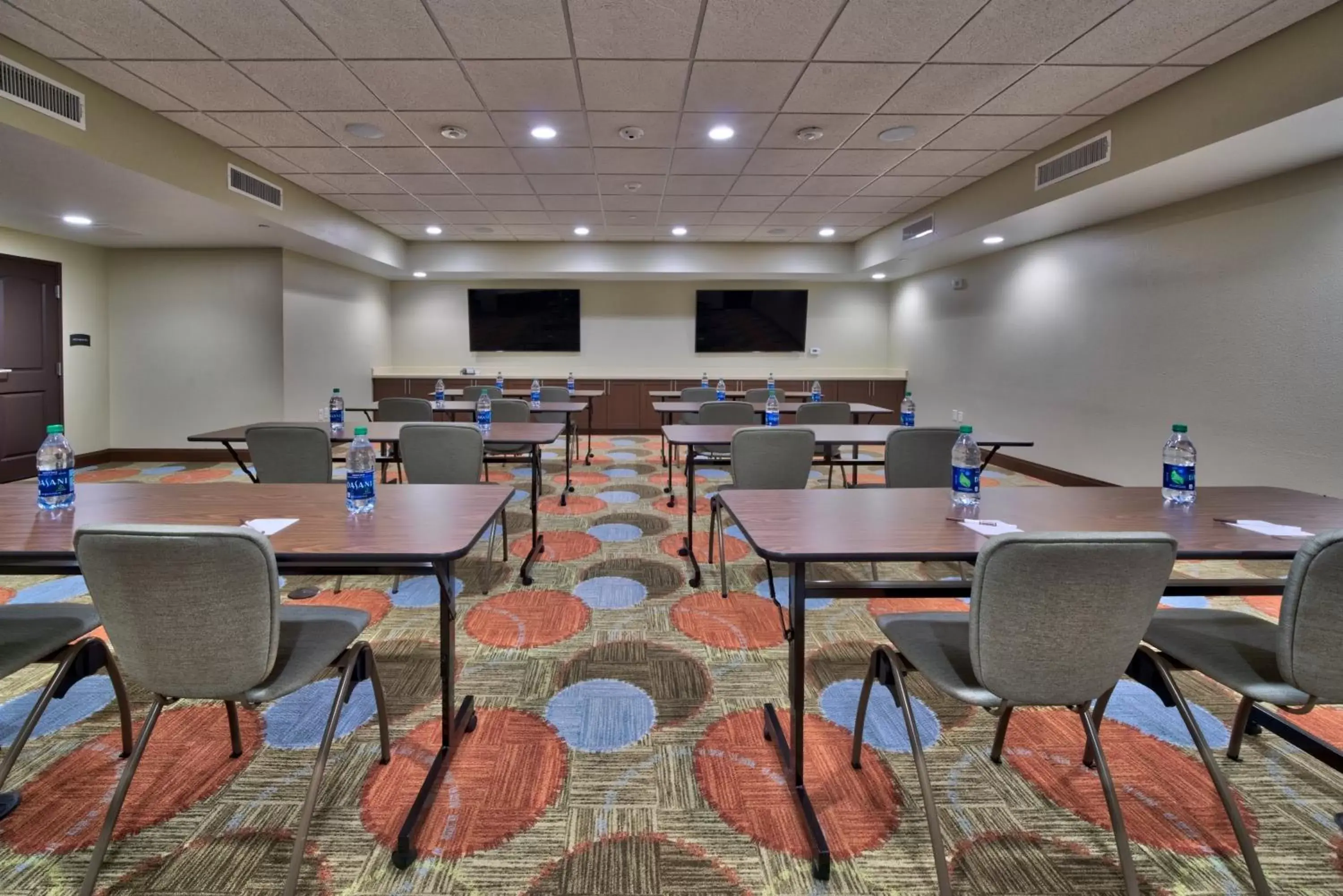 Meeting/conference room in Staybridge Suites Lubbock South, an IHG Hotel