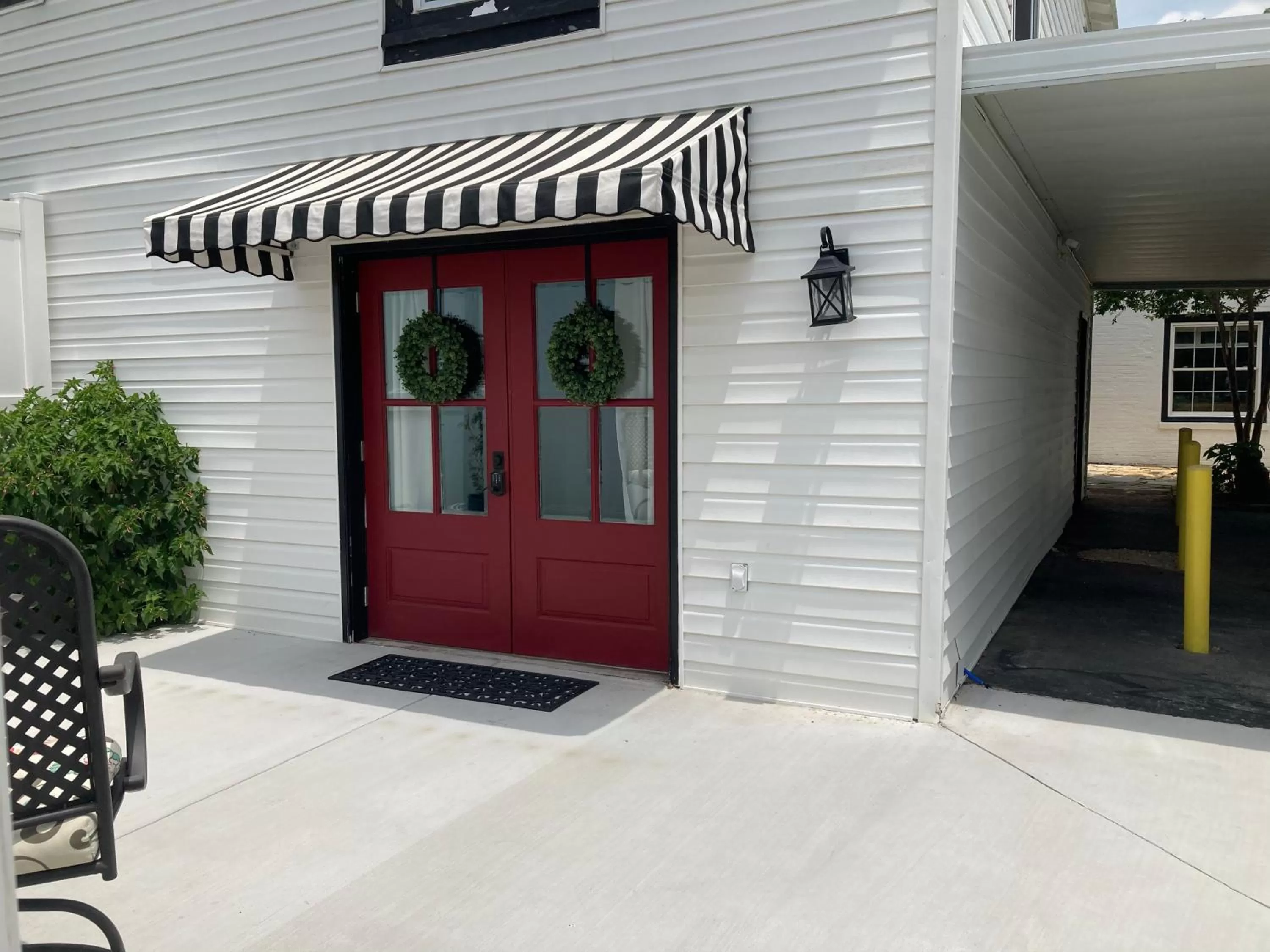 Facade/entrance in The Old Liberty Schoolhouse