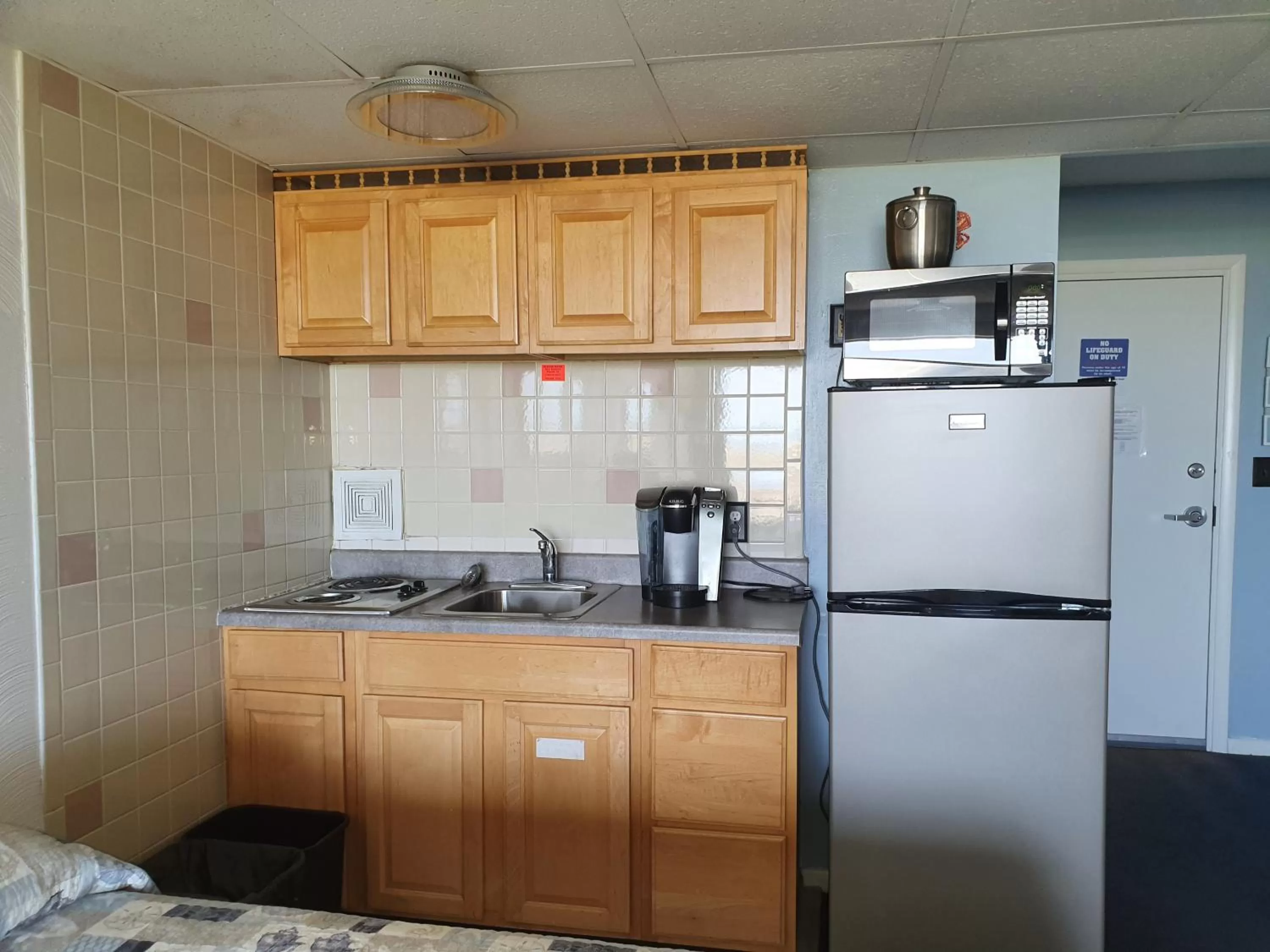 Kitchen/Kitchenette in Cara Mara Resort