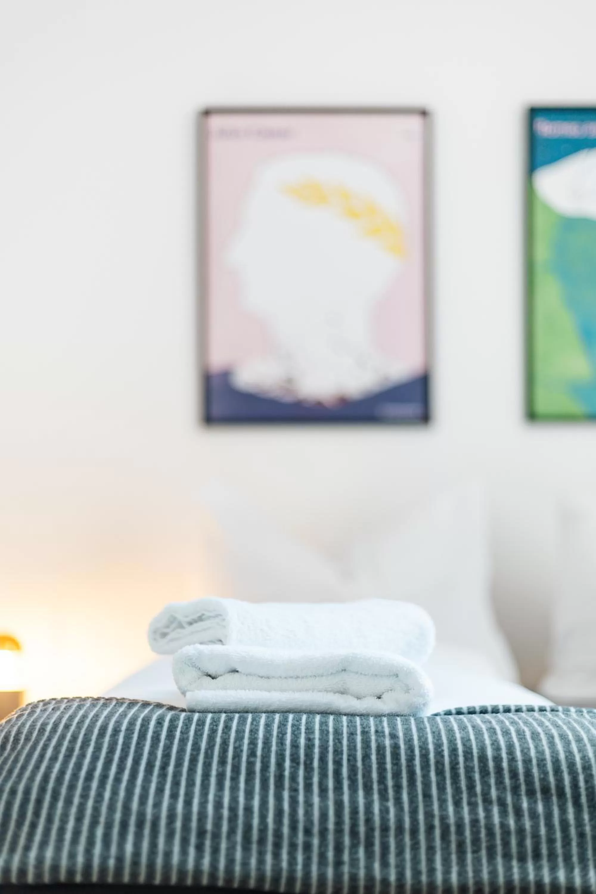 Bed in Apartments am Neuen Theater - Altstadt - Zentral - Küche - Wifi - Powered by Ko-Living